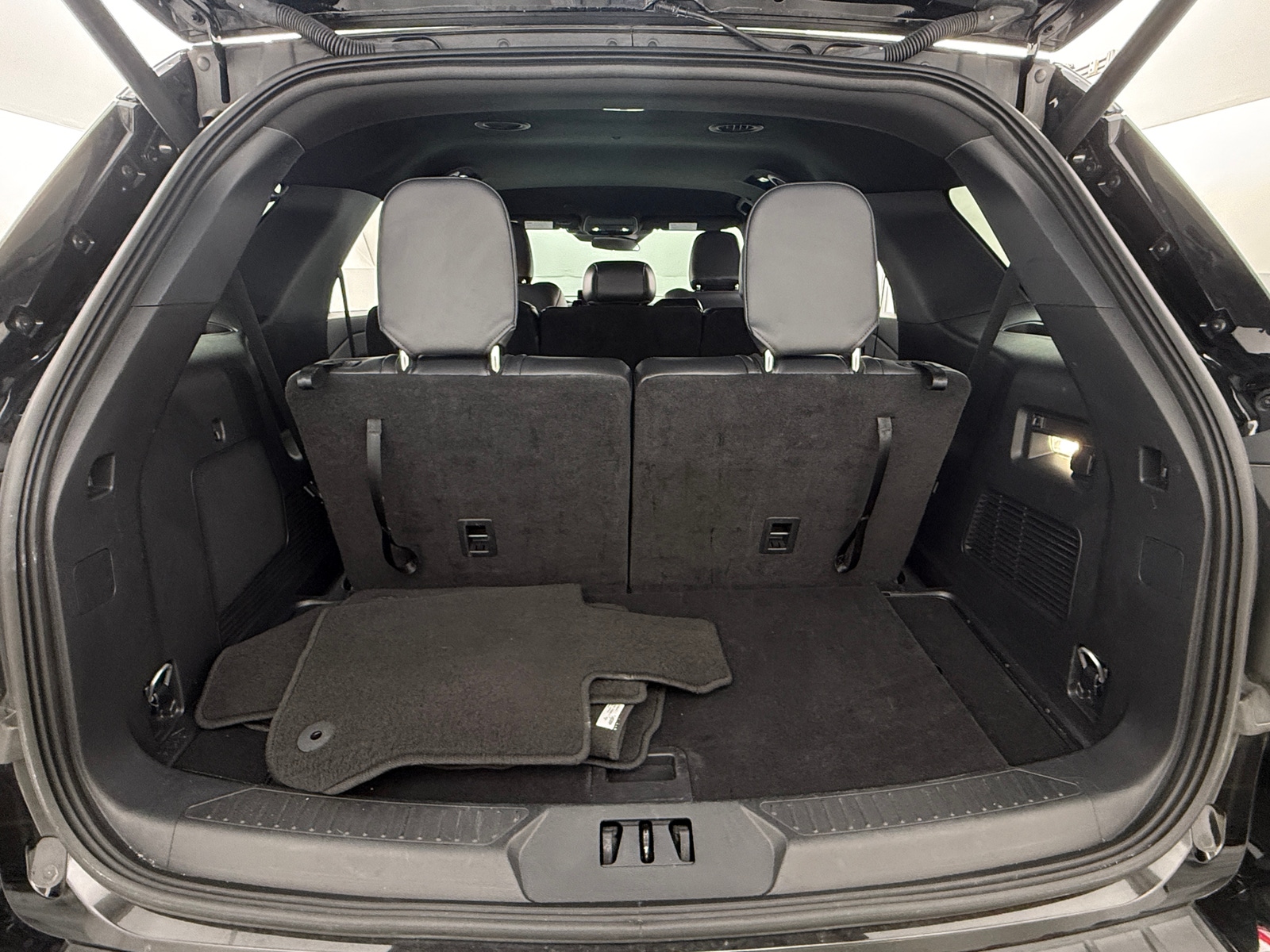 Thumbnail: 2025 Ford Explorer - 7