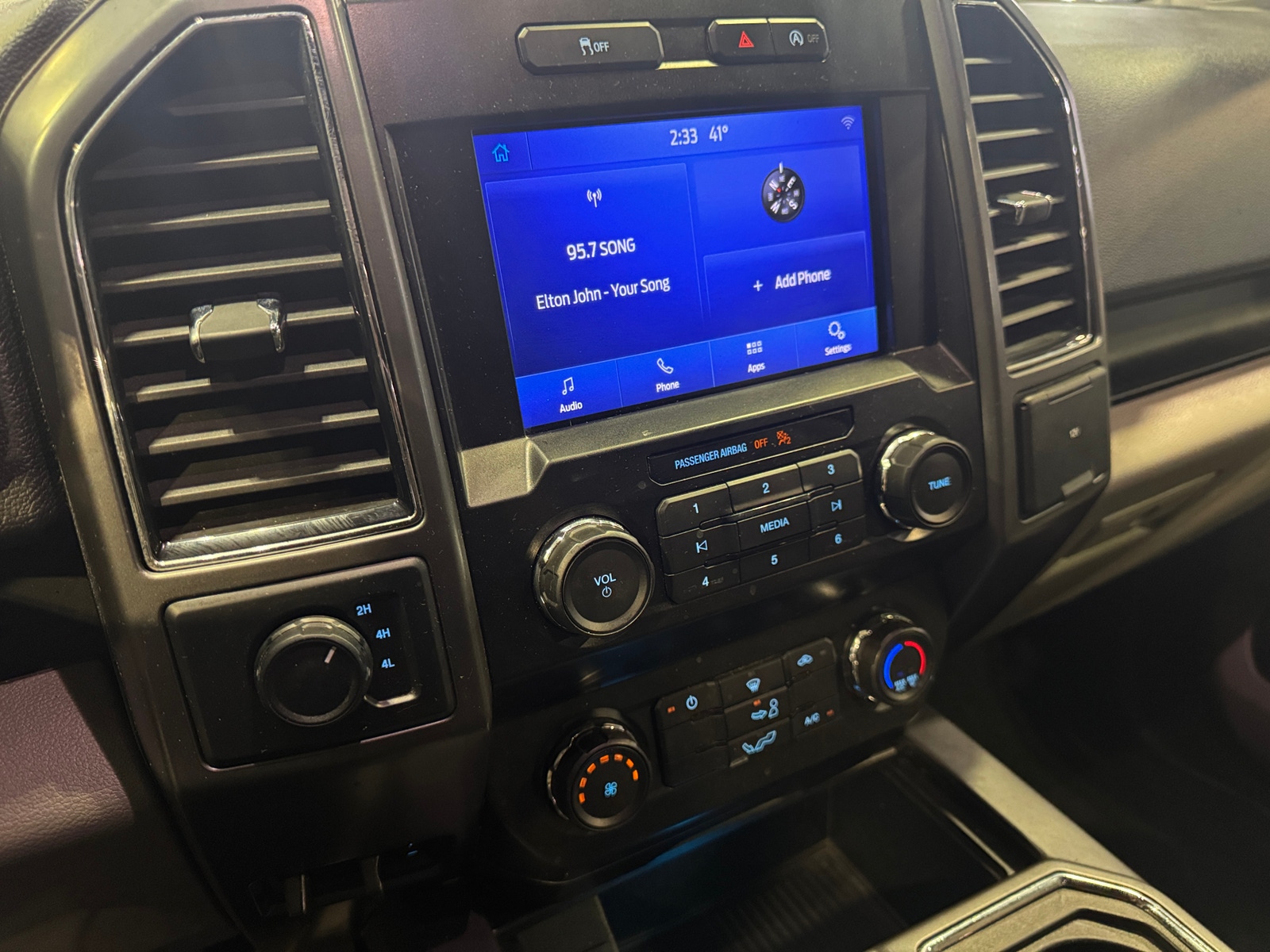 Thumbnail: 2020 Ford Econoline - 4