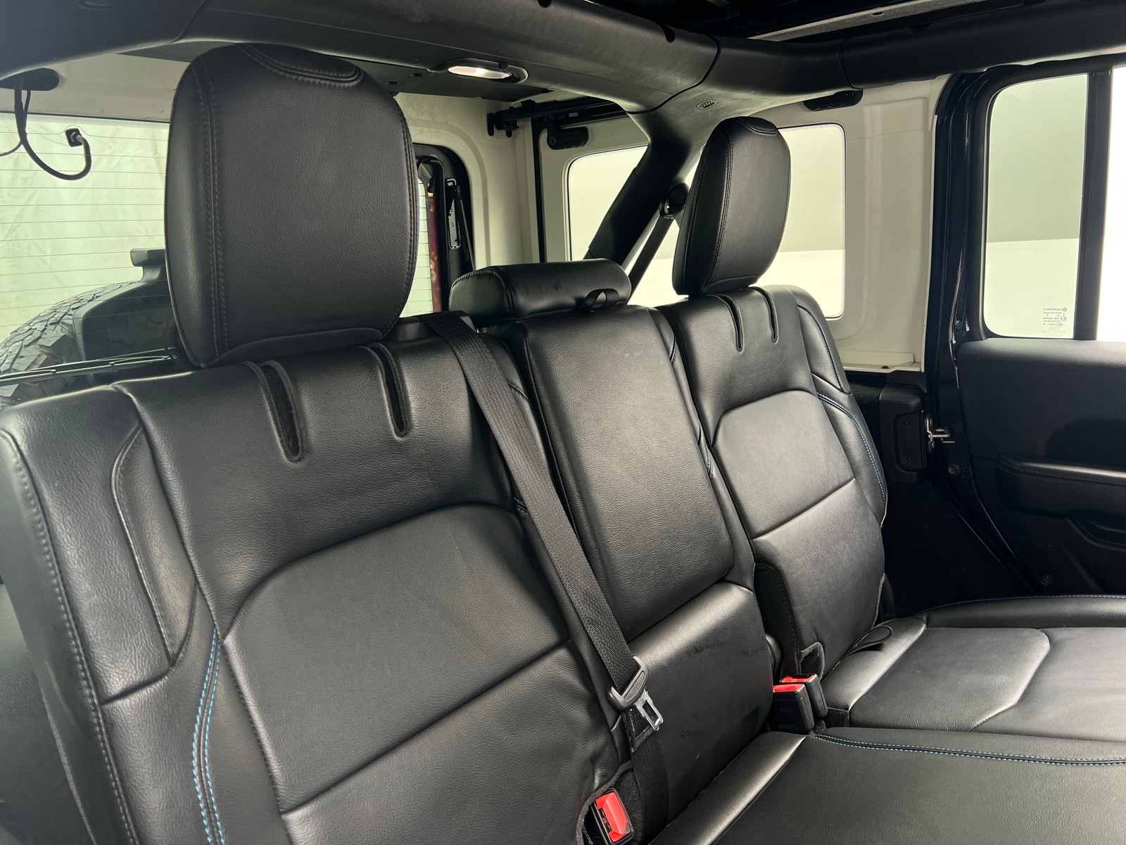 Thumbnail: 2022 Jeep Wrangler - 5