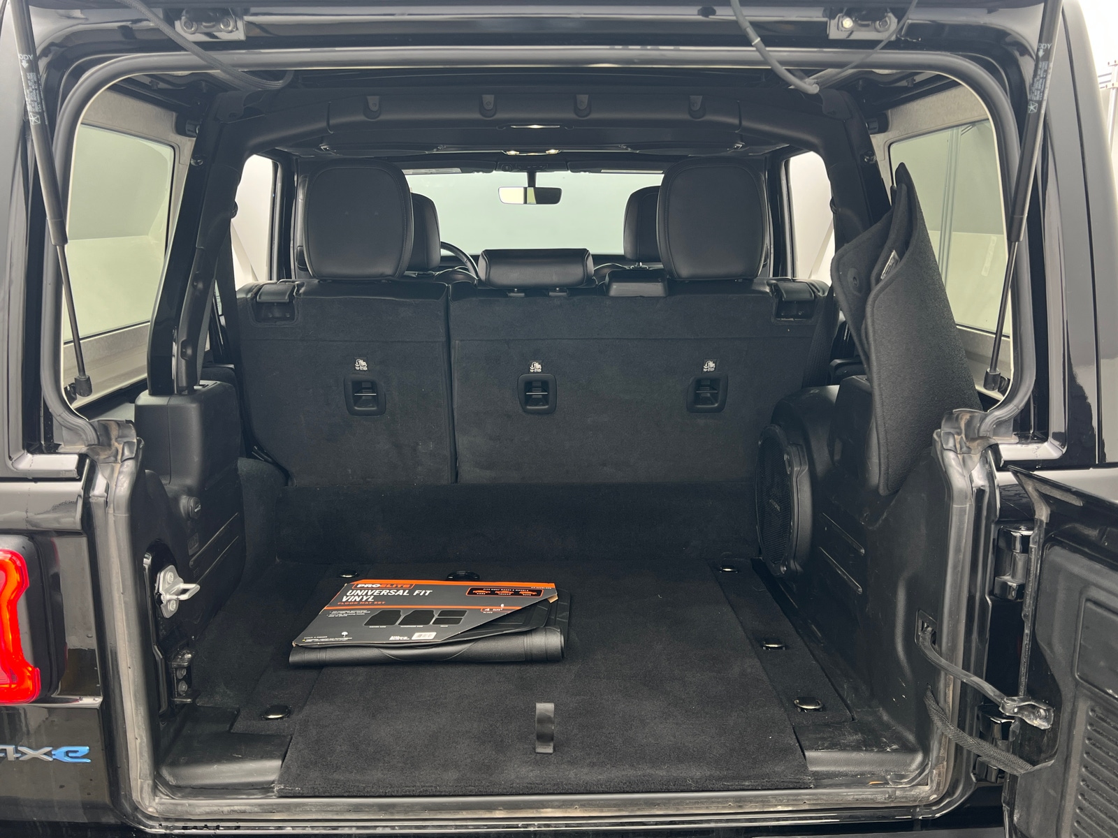 Thumbnail: 2022 Jeep Wrangler - 6