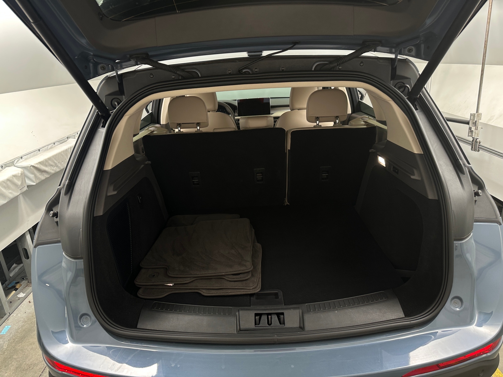 Thumbnail: 2024 Lincoln Corsair - 6