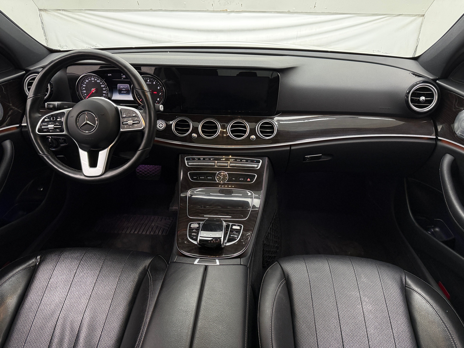 Thumbnail: 2019 Mercedes-Benz E-Class - 2