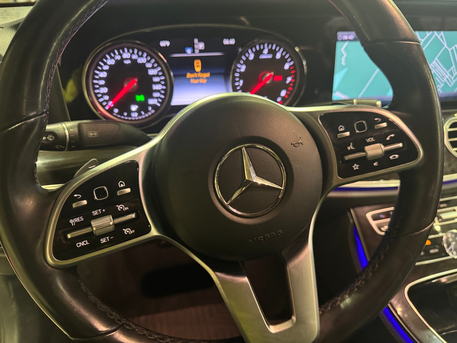 Thumbnail: 2019 Mercedes-Benz E-Class - 4
