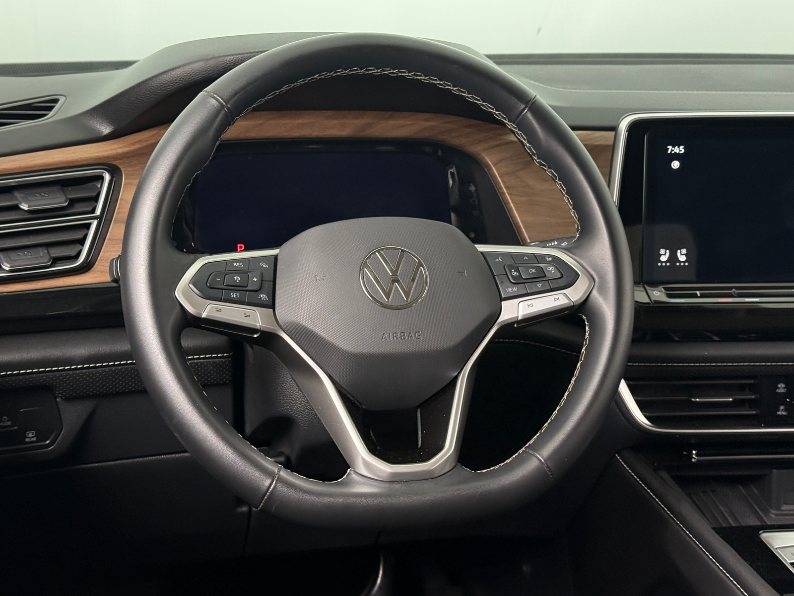 Thumbnail: 2025 Volkswagen Atlas - 4