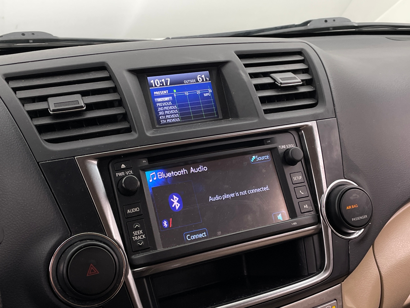 Thumbnail: 2013 Toyota Highlander - 4