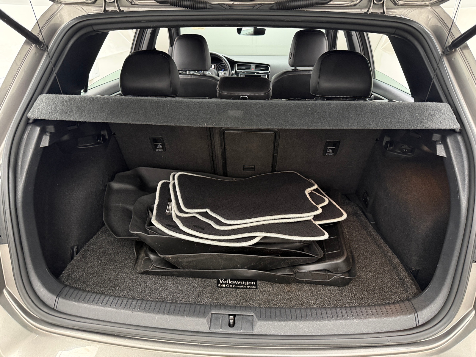 Thumbnail: 2017 Volkswagen Golf - 6