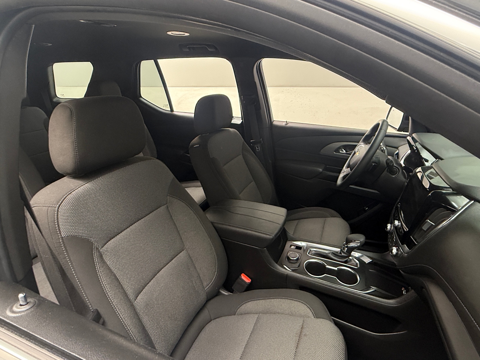 Thumbnail: 2023 Chevrolet Traverse - 2