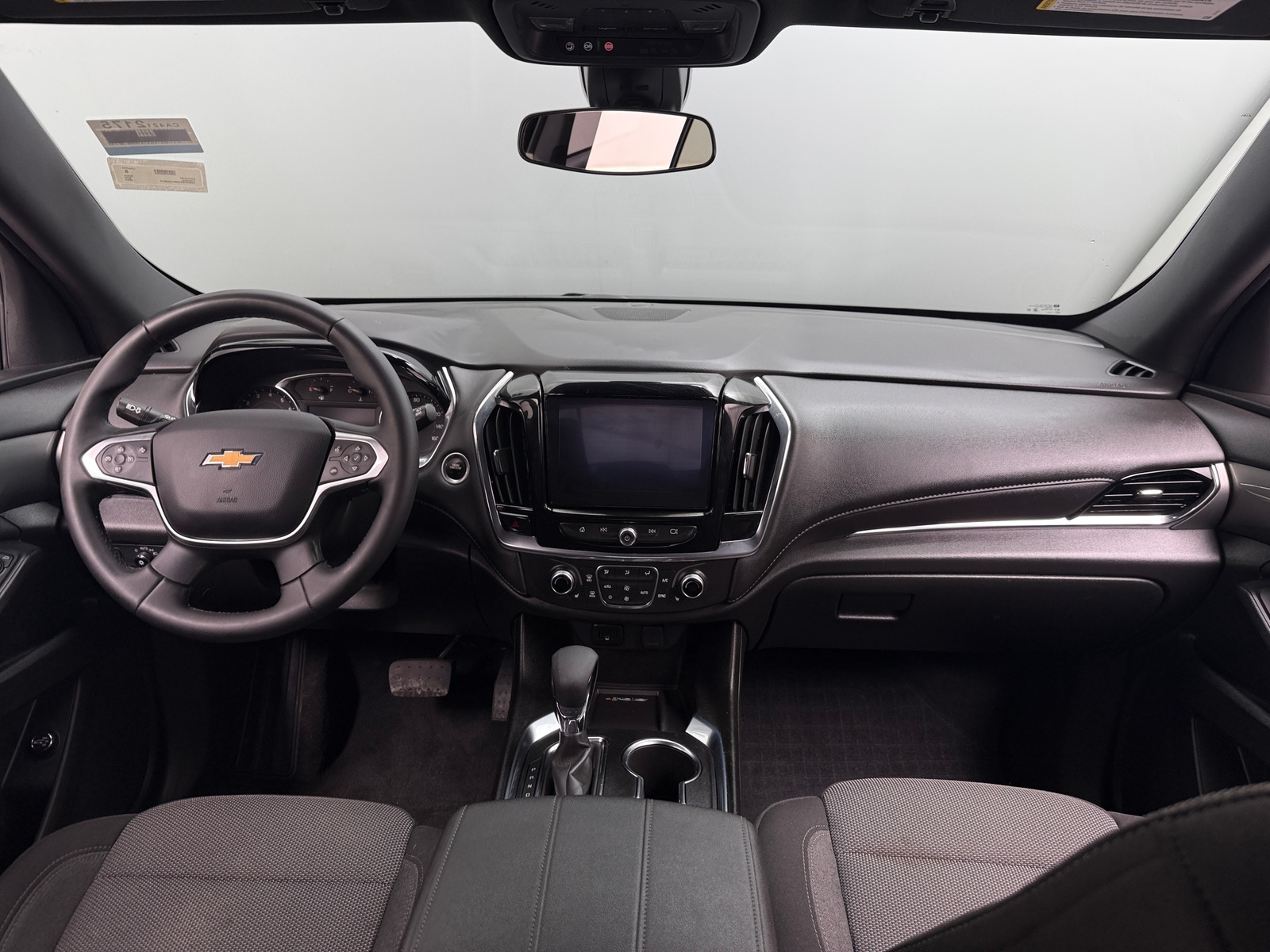 Thumbnail: 2023 Chevrolet Traverse - 3