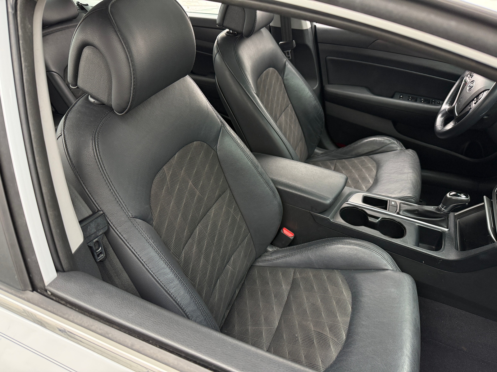 Thumbnail: 2017 Hyundai Sonata - 2