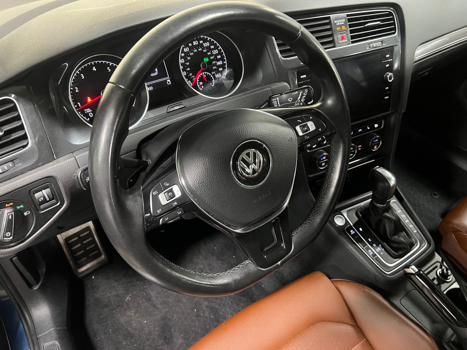 Thumbnail: 2018 Volkswagen Golf - 4