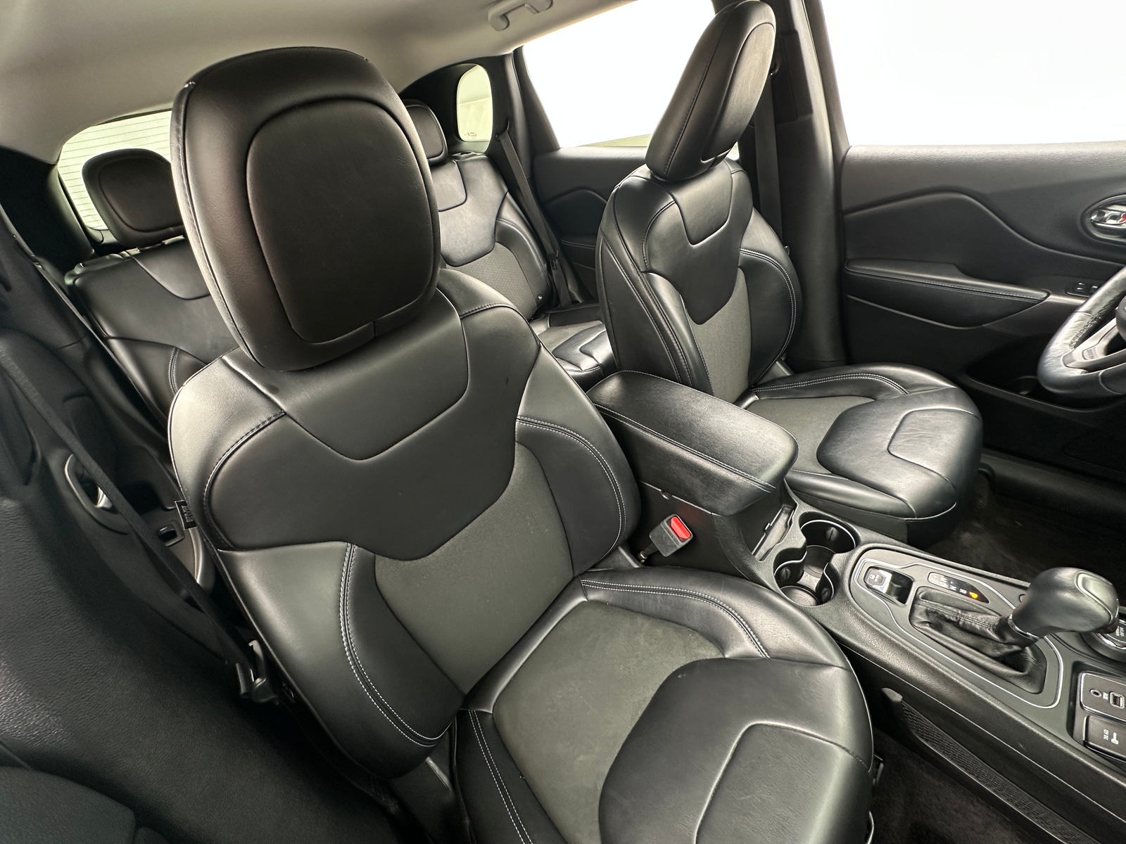 Thumbnail: 2019 Jeep Cherokee - 2