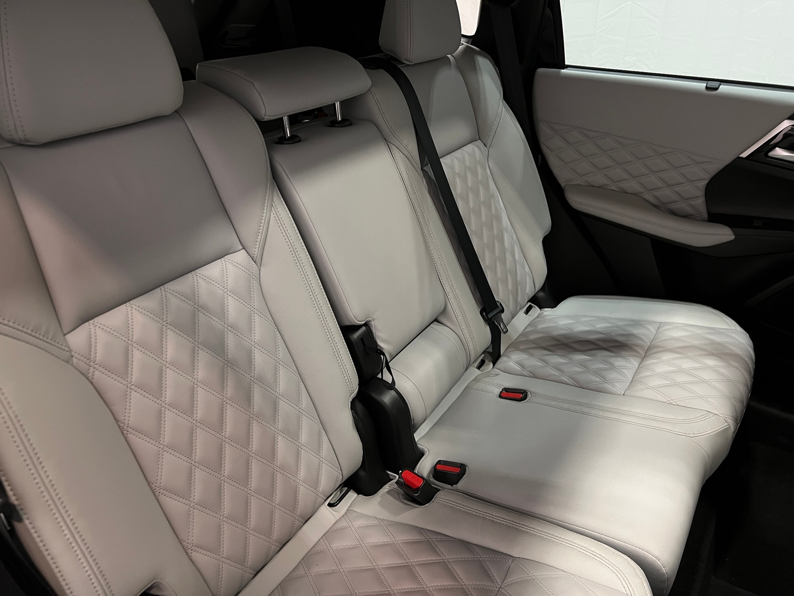 Thumbnail: 2023 Mitsubishi Outlander - 5