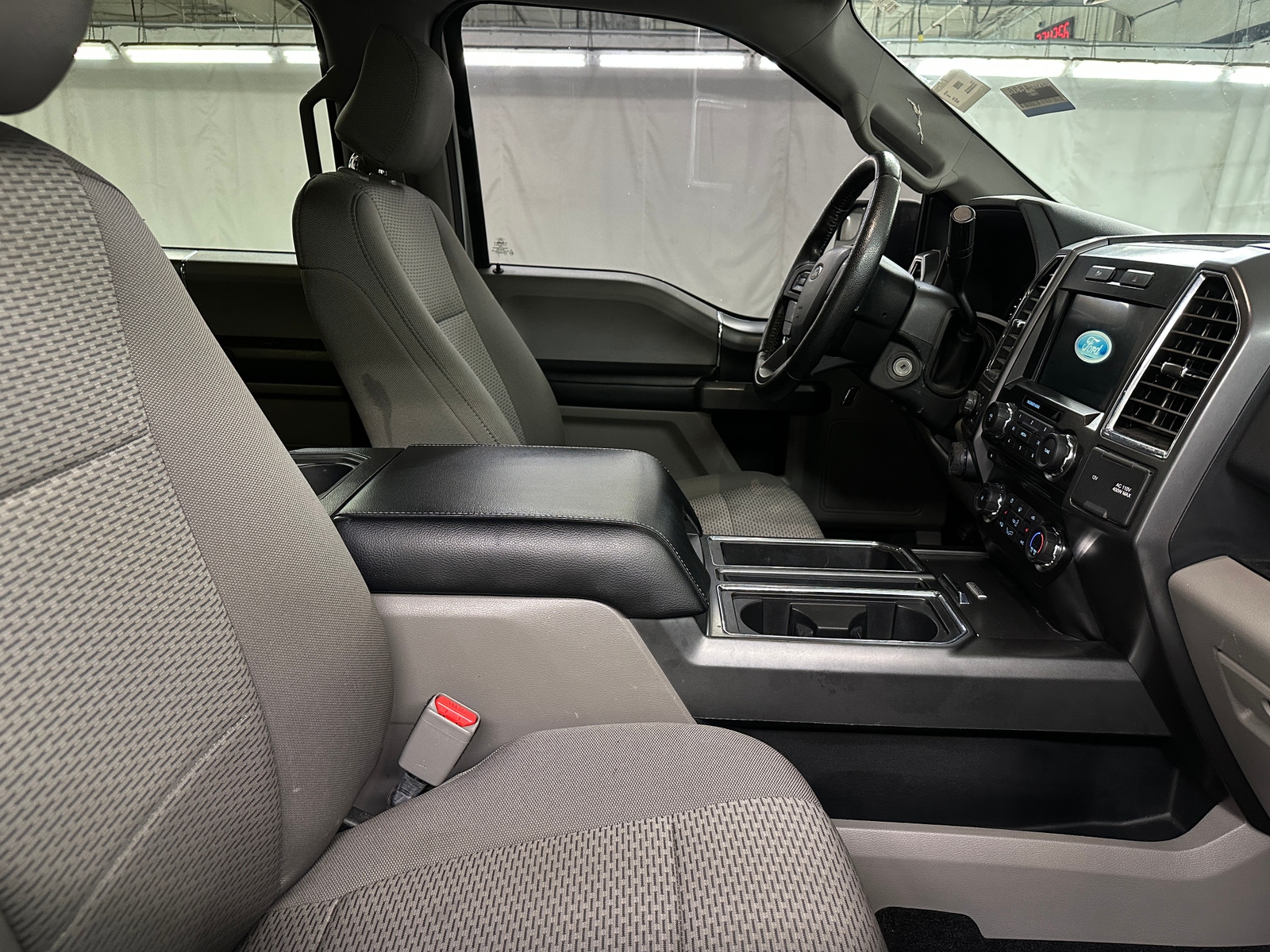 Thumbnail: 2016 Ford Econoline - 2