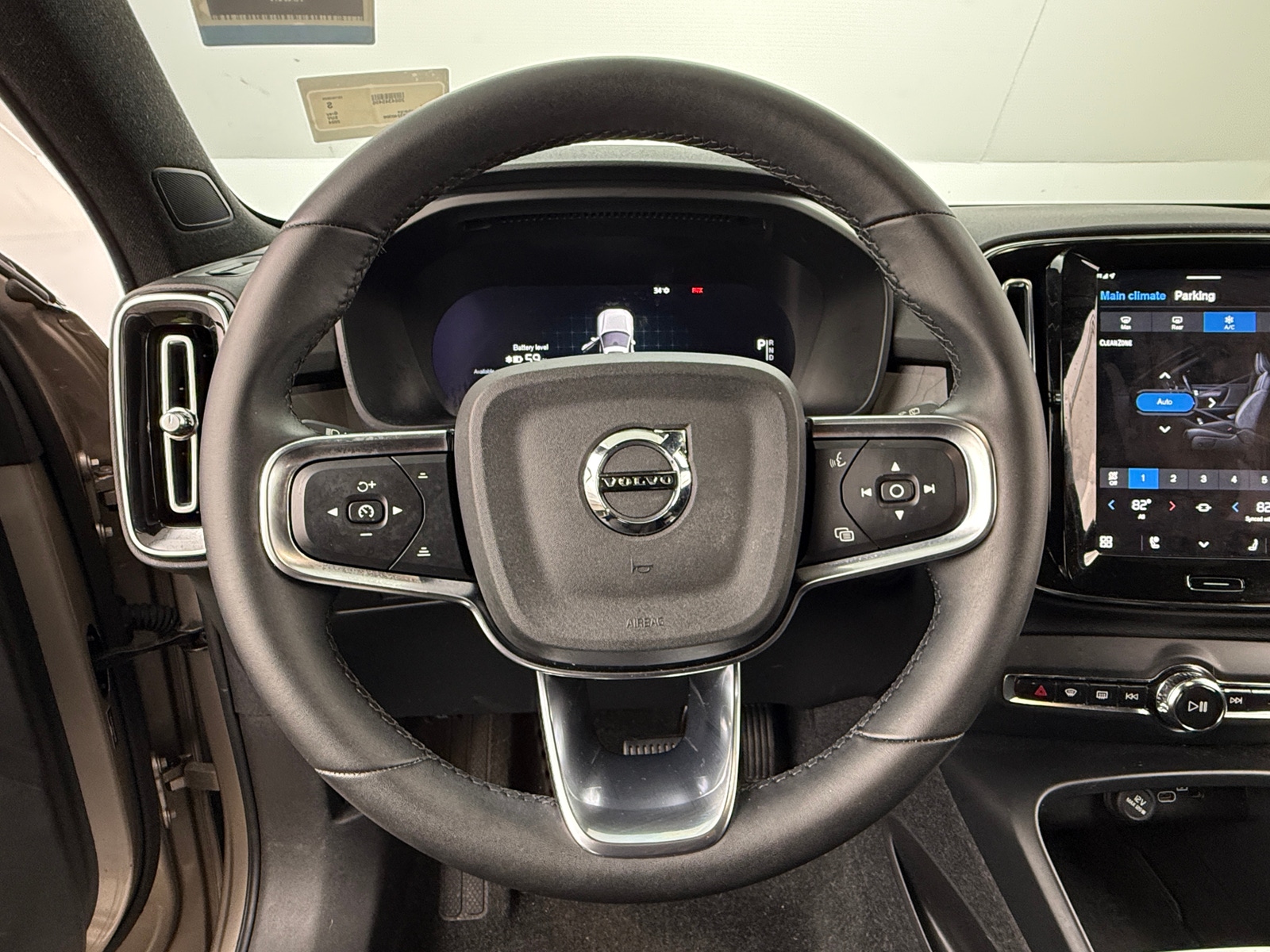 Thumbnail: 2024 Volvo XC40 - 5