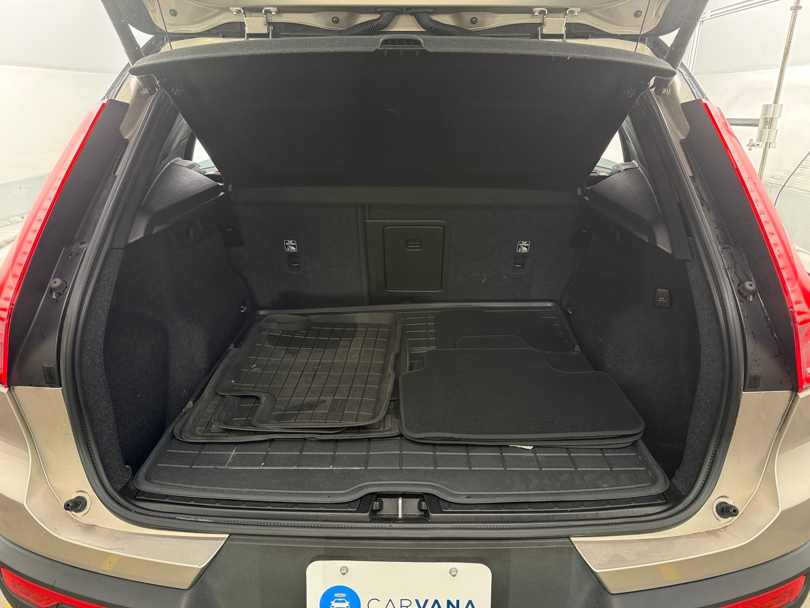 Thumbnail: 2024 Volvo XC40 - 7