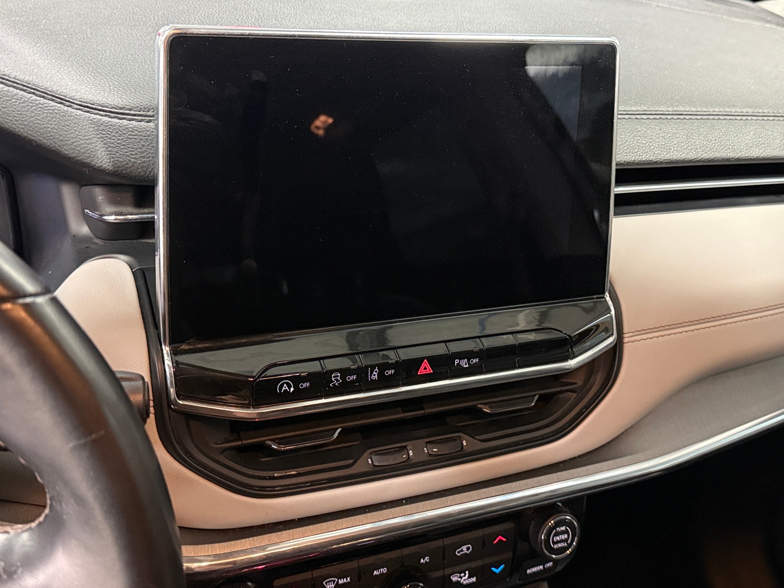 Thumbnail: 2022 Jeep Compass - 3