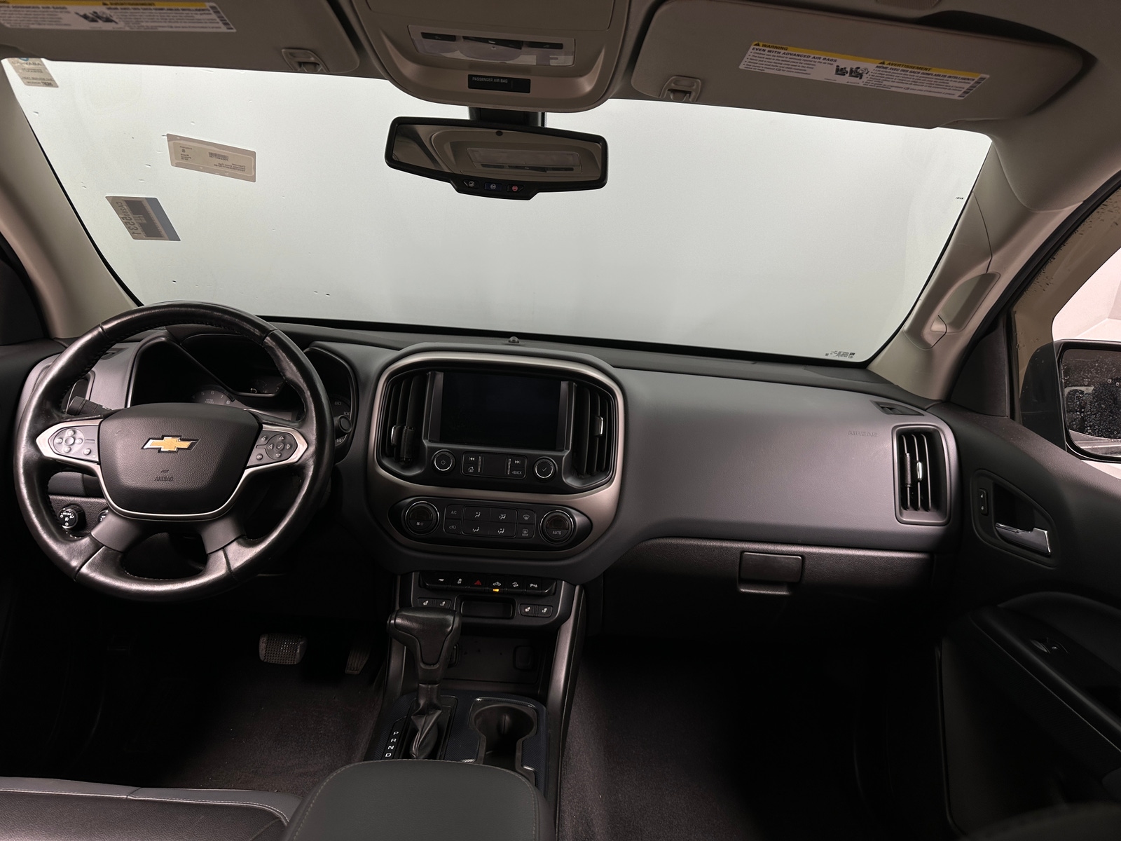 Thumbnail: 2019 Chevrolet Colorado - 3