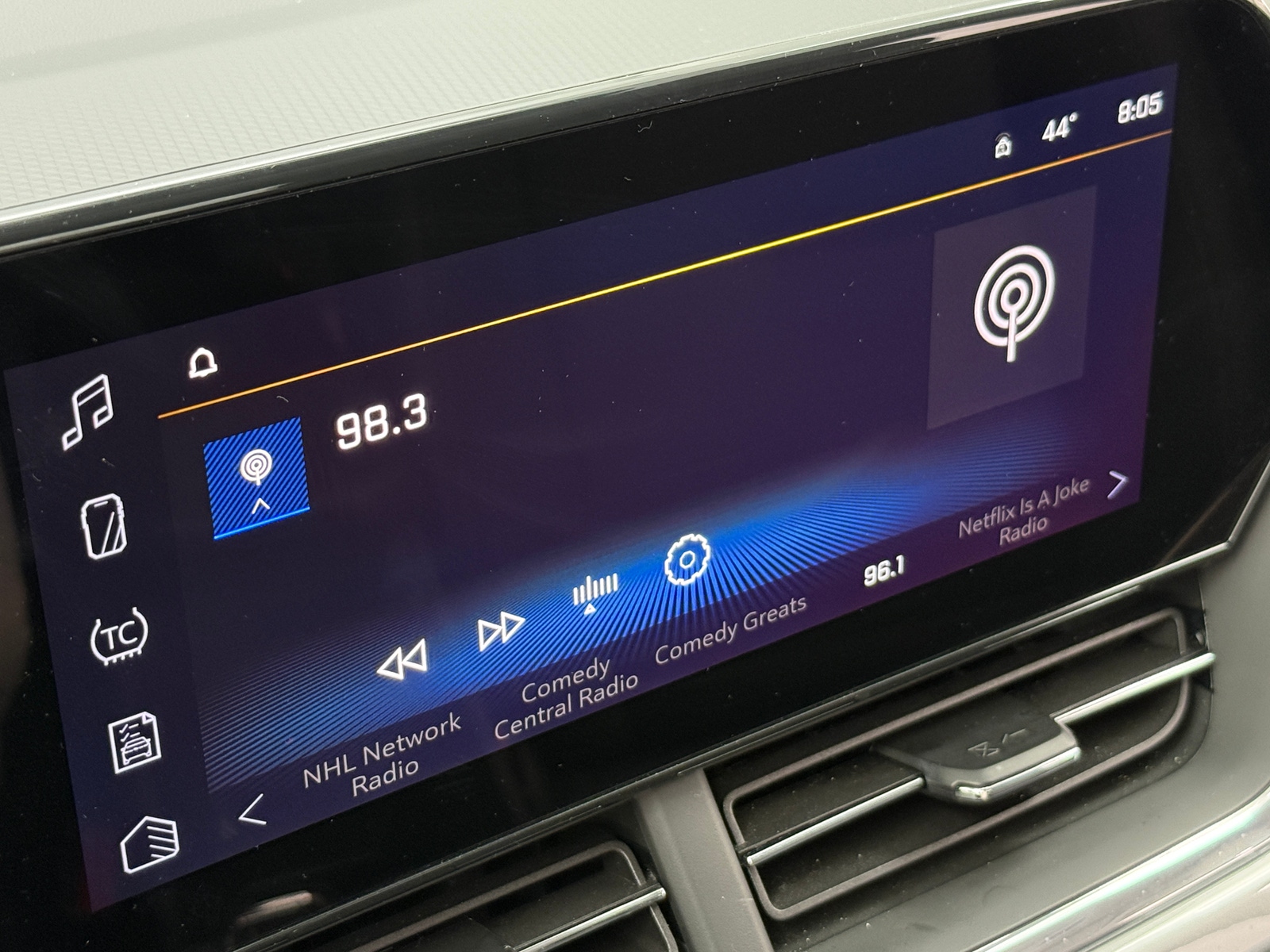 Thumbnail: 2025 Chevrolet Trax - 4