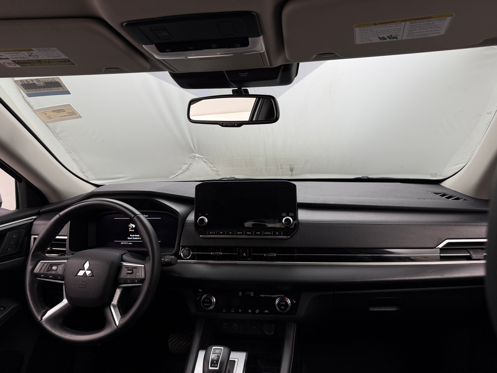 Thumbnail: 2024 Mitsubishi Outlander - 2