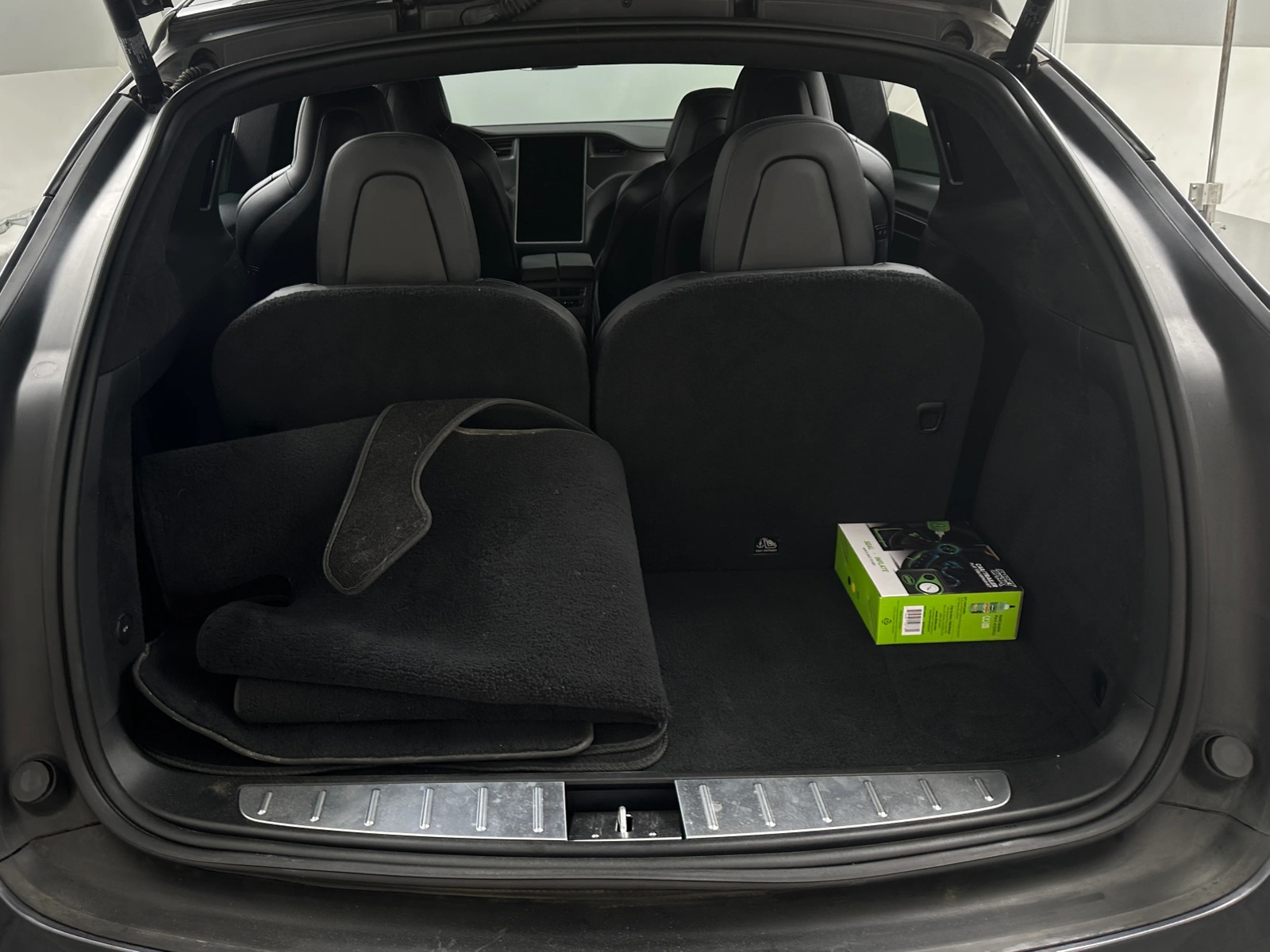 Thumbnail: 2018 Tesla Model X - 6