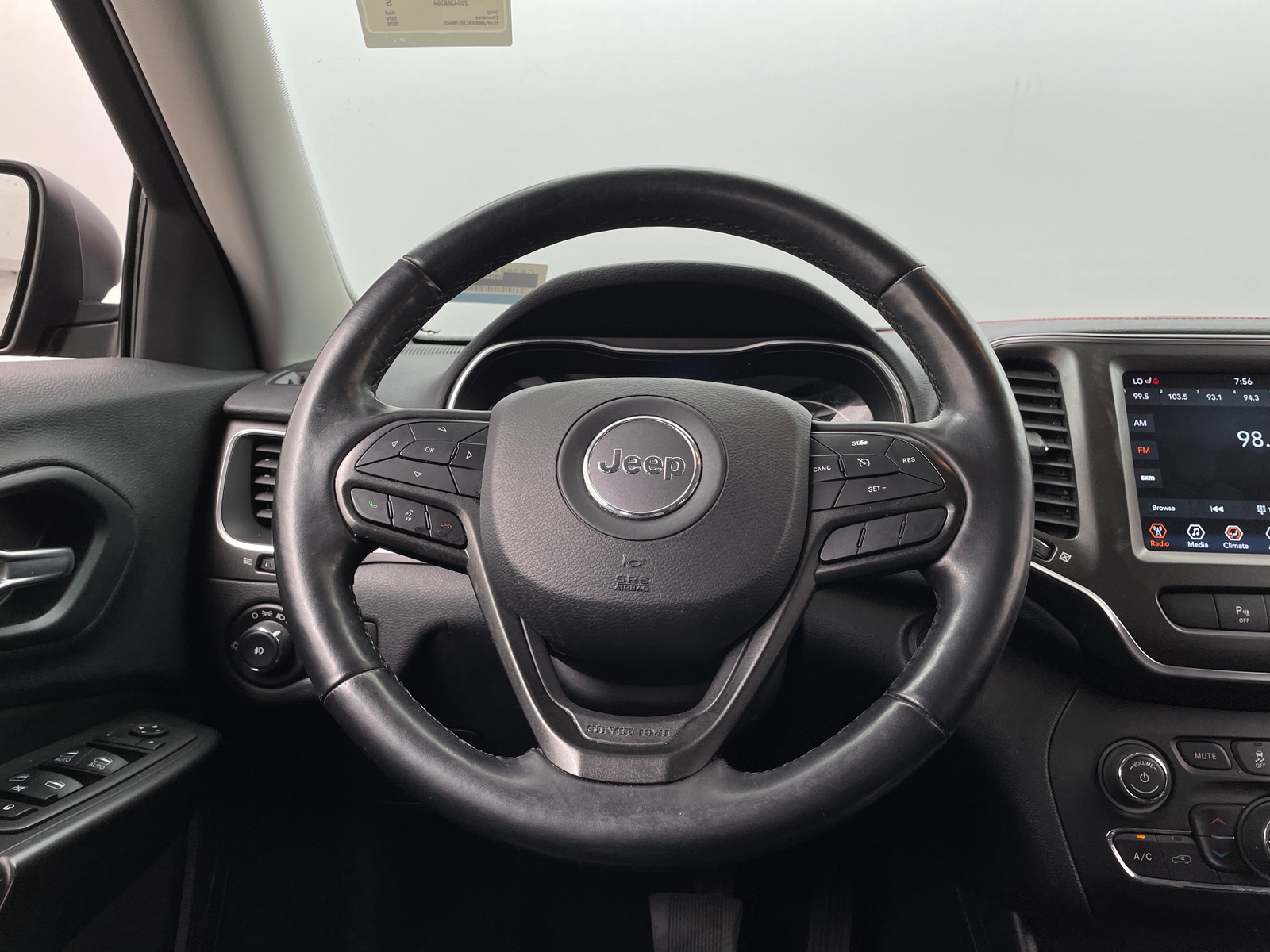 Thumbnail: 2020 Jeep Cherokee - 5