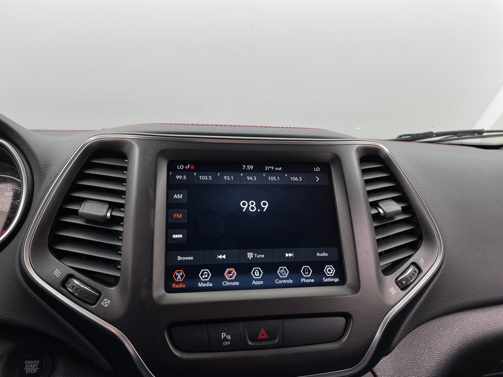 Thumbnail: 2020 Jeep Cherokee - 4