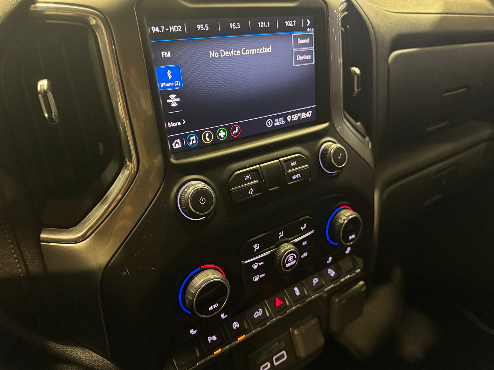 Thumbnail: 2020 Chevrolet Silverado 1500 - 3