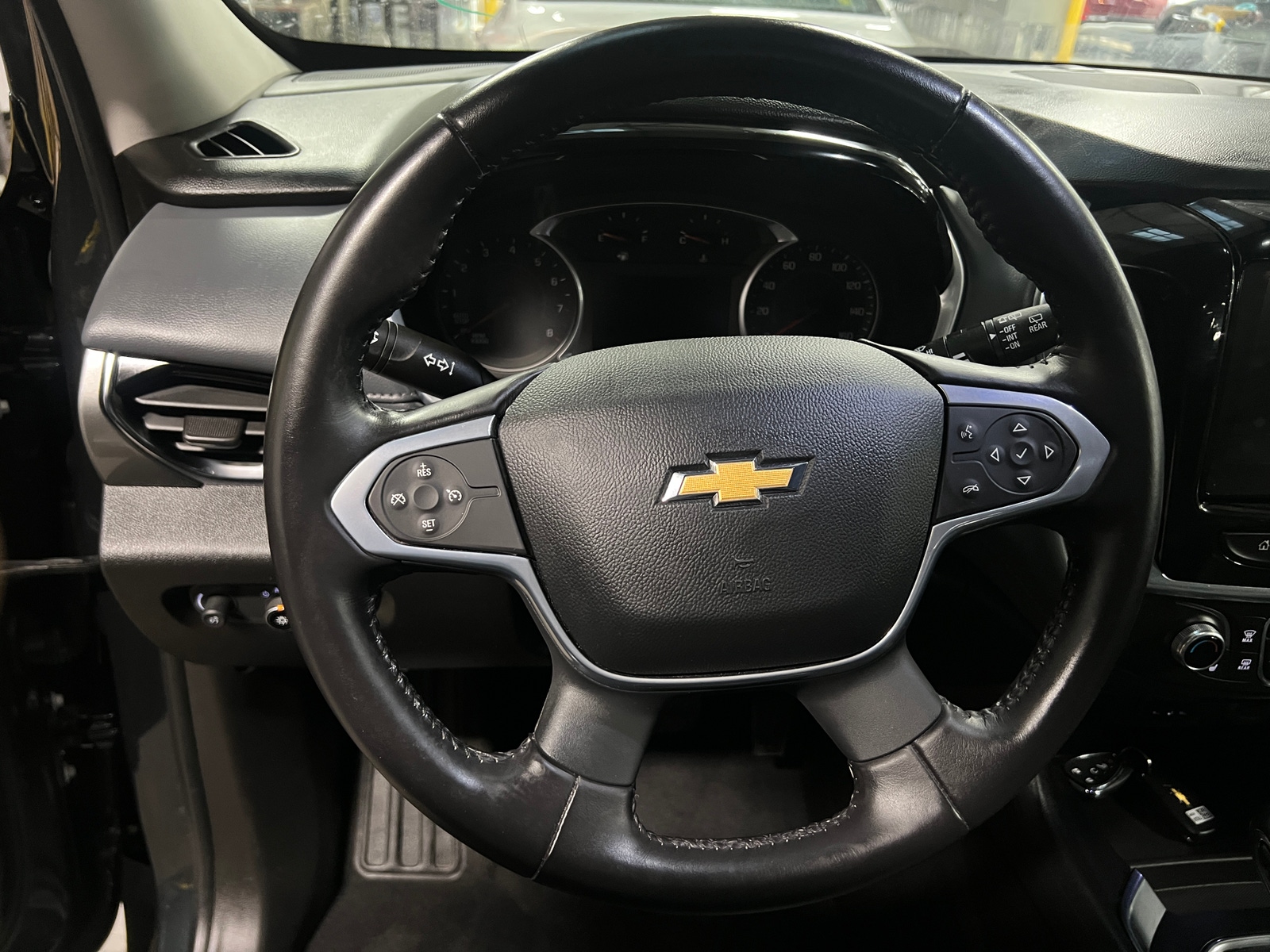 Thumbnail: 2021 Chevrolet Traverse - 4