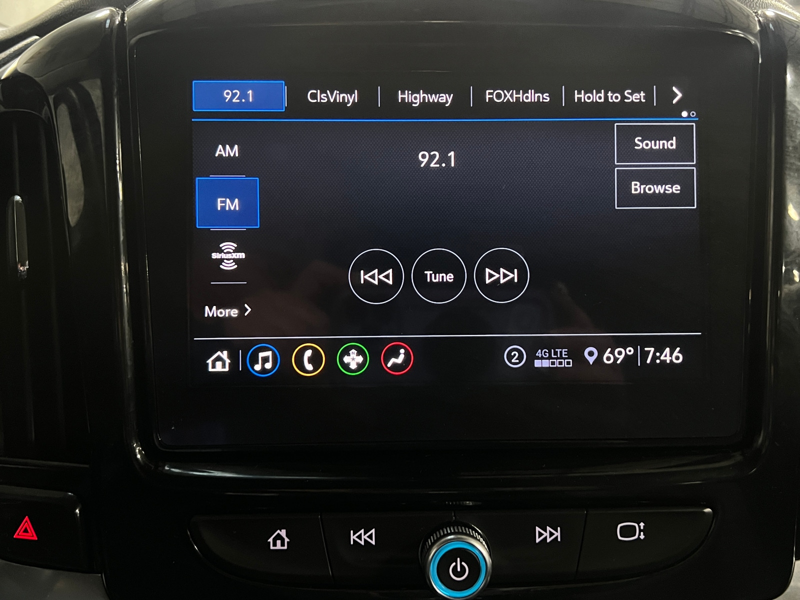 Thumbnail: 2021 Chevrolet Traverse - 3