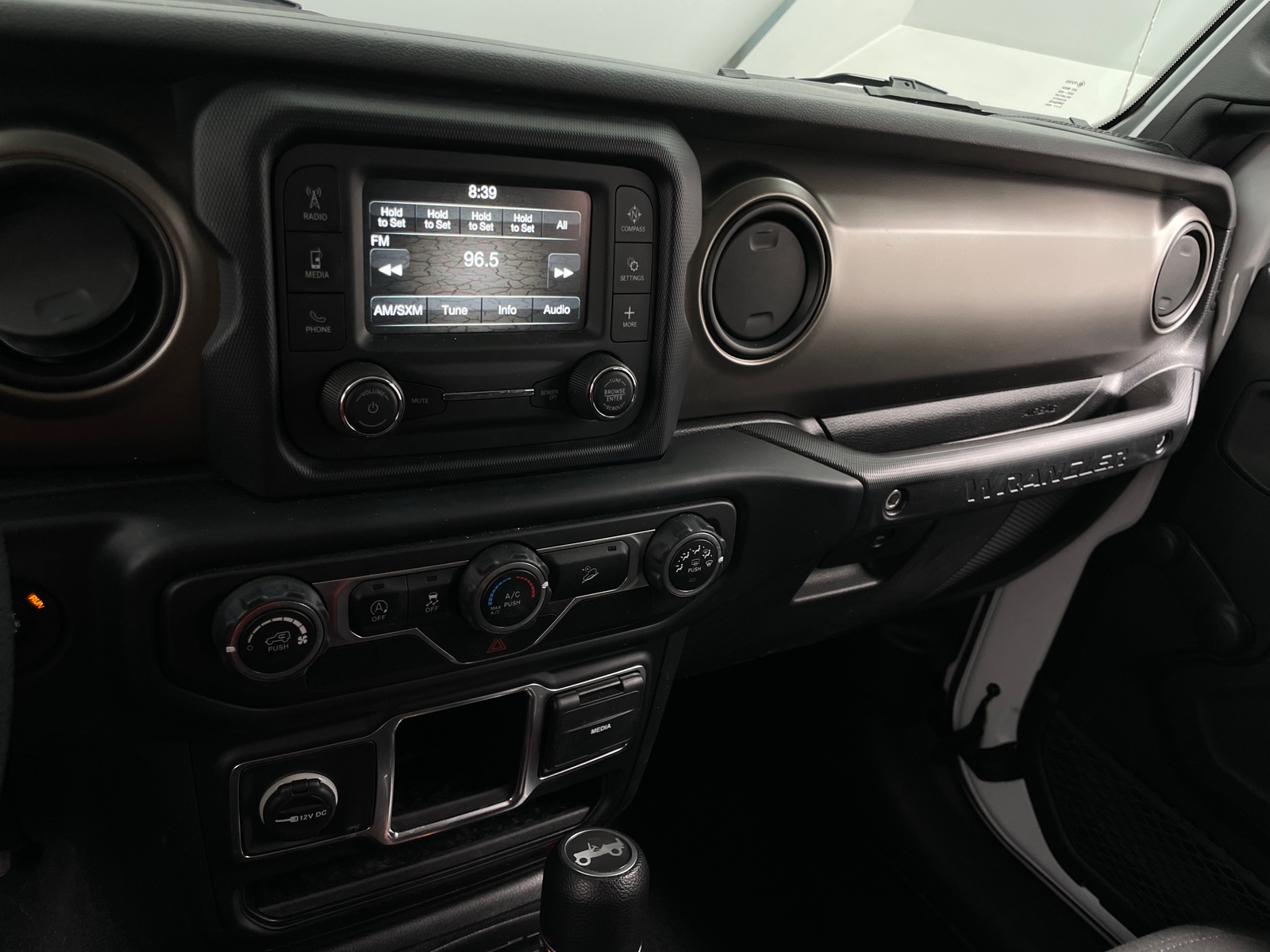 Thumbnail: 2019 Jeep Wrangler - 4