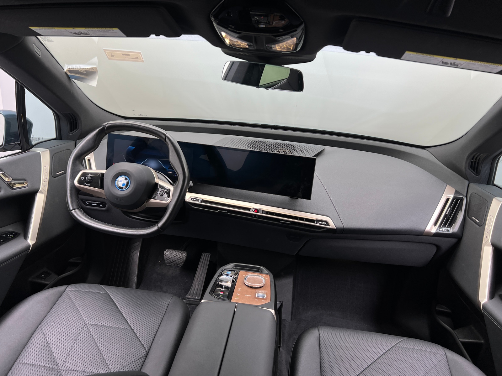 Thumbnail: 2023 BMW iX - 2