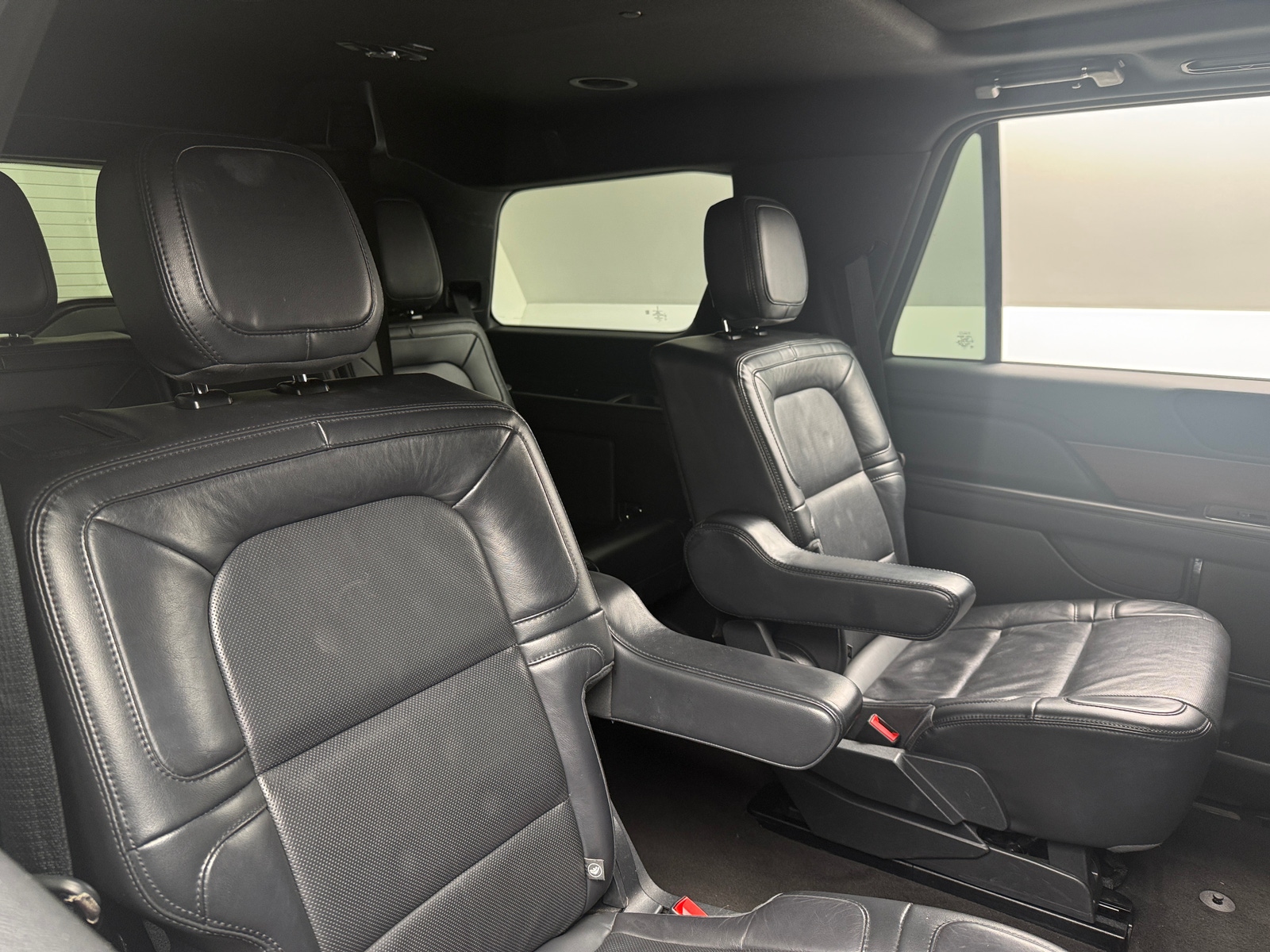 Thumbnail: 2023 Lincoln Navigator - 5