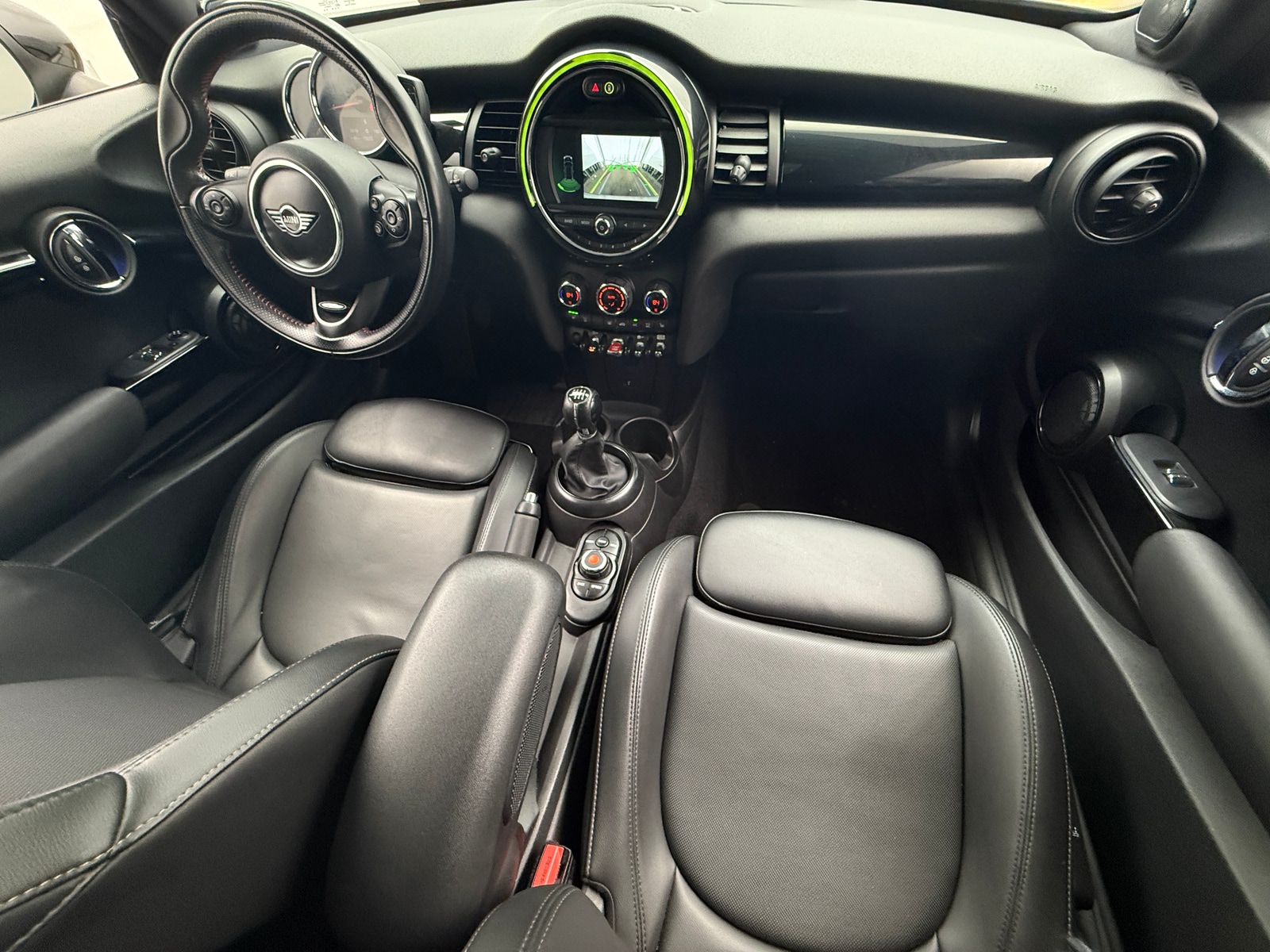 Thumbnail: 2019 MINI Cooper Hardtop - 2