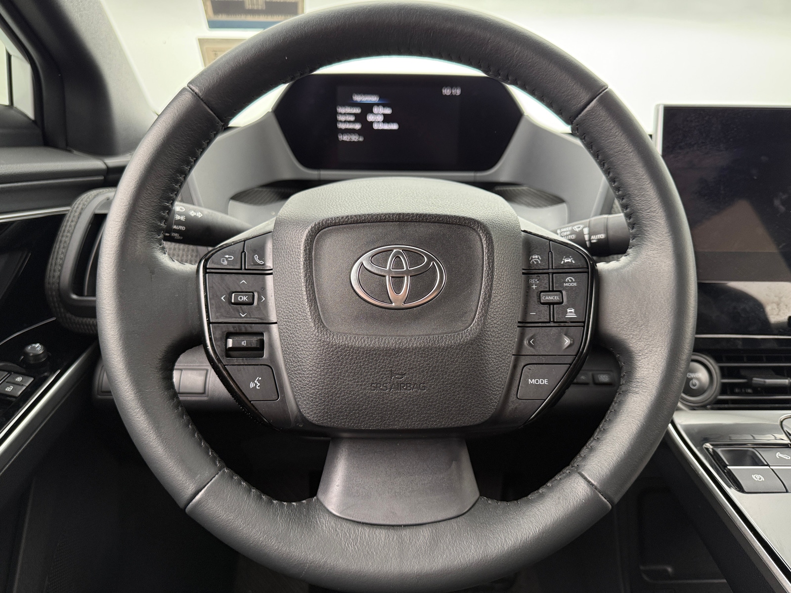 Thumbnail: 2025 Toyota bZ4X - 5