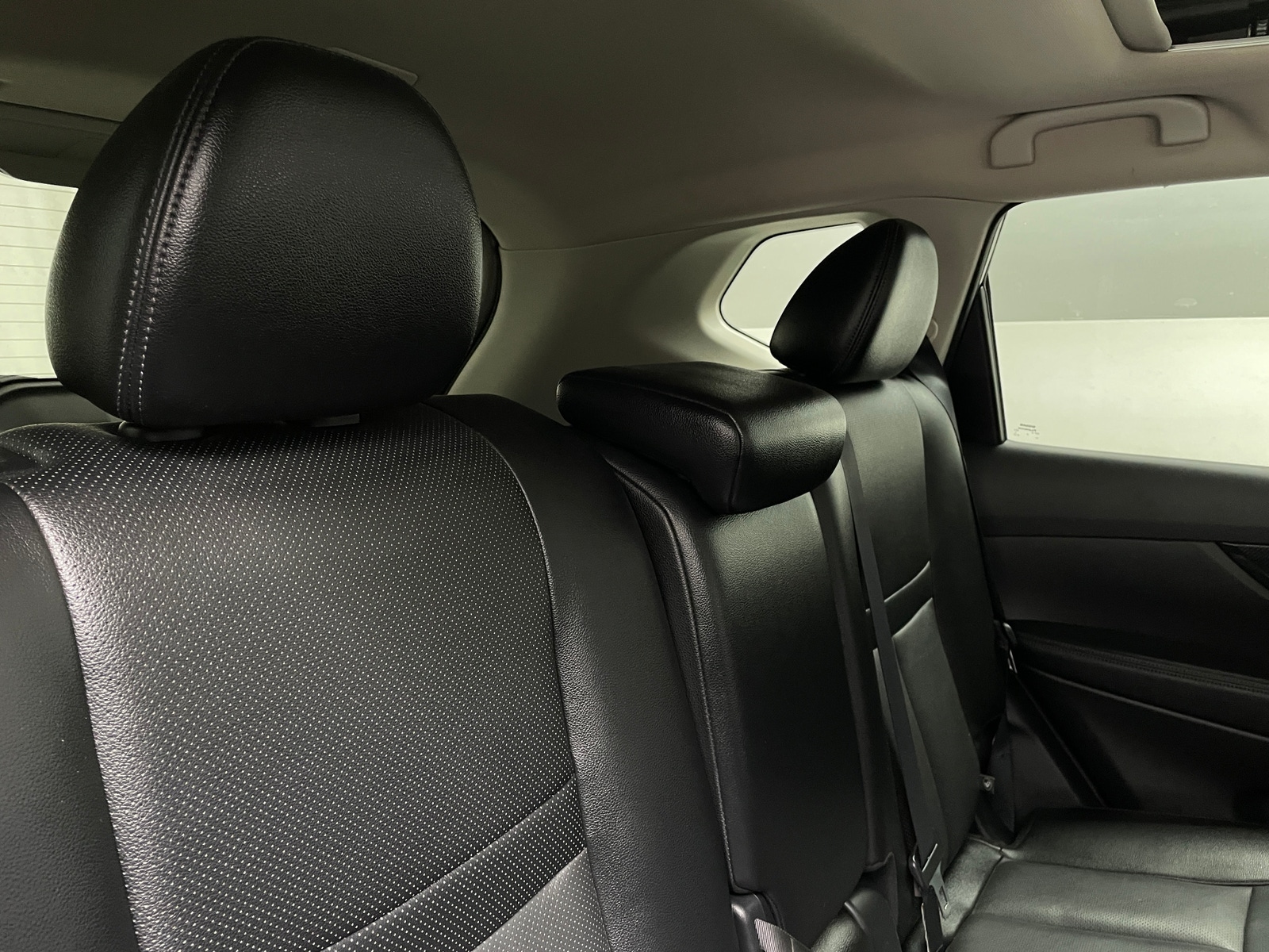 Thumbnail: 2017 Nissan Rogue - 5