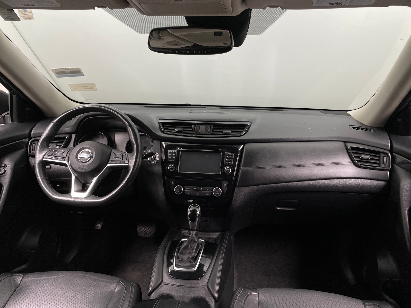 Thumbnail: 2017 Nissan Rogue - 2