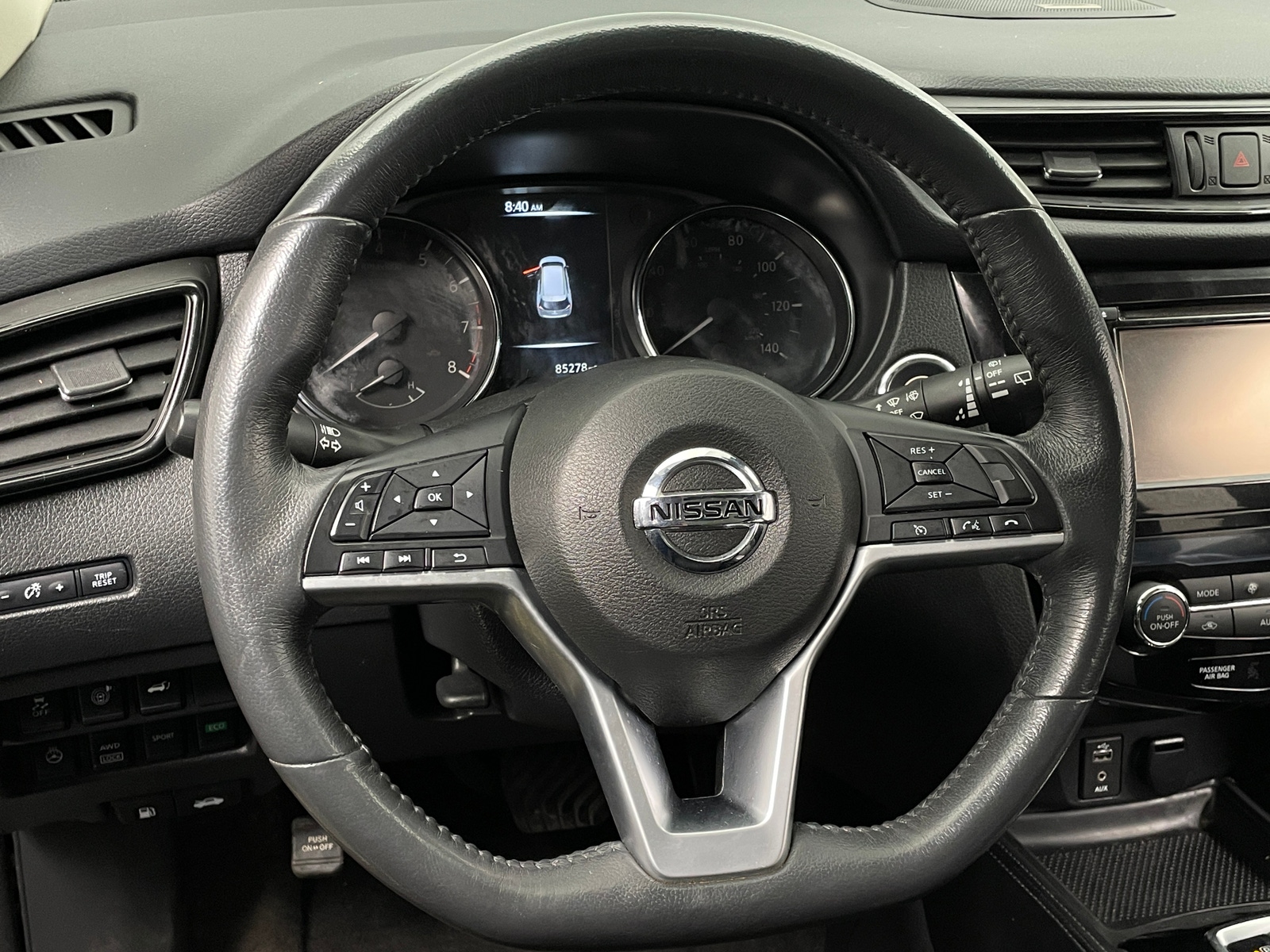 Thumbnail: 2017 Nissan Rogue - 4