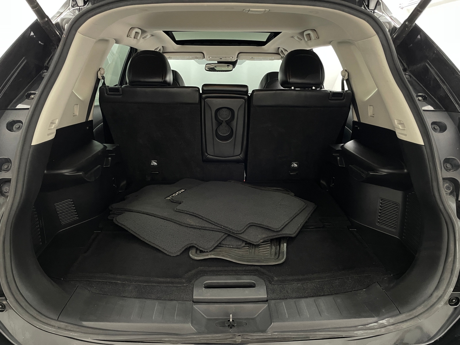 Thumbnail: 2017 Nissan Rogue - 6