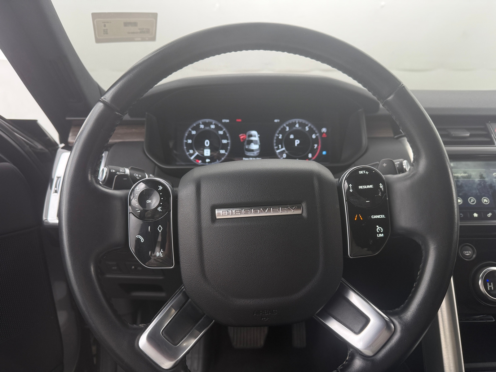 Thumbnail: 2019 Land Rover Discovery - 4