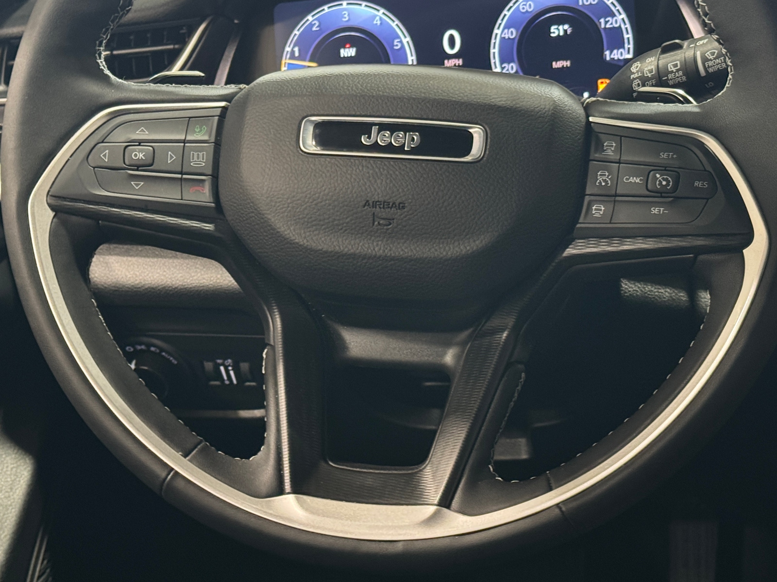 Thumbnail: 2025 Jeep Grand Cherokee L - 4