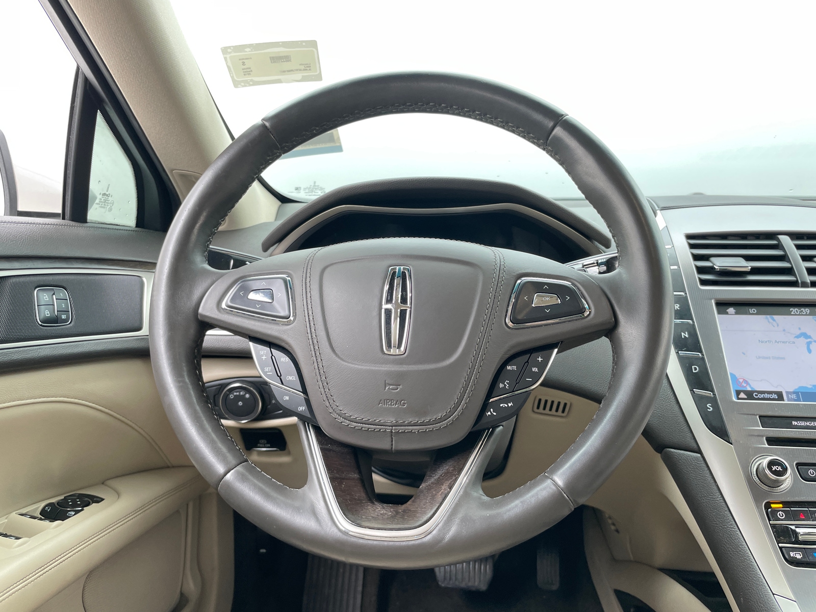 Thumbnail: 2018 Lincoln MKZ - 4