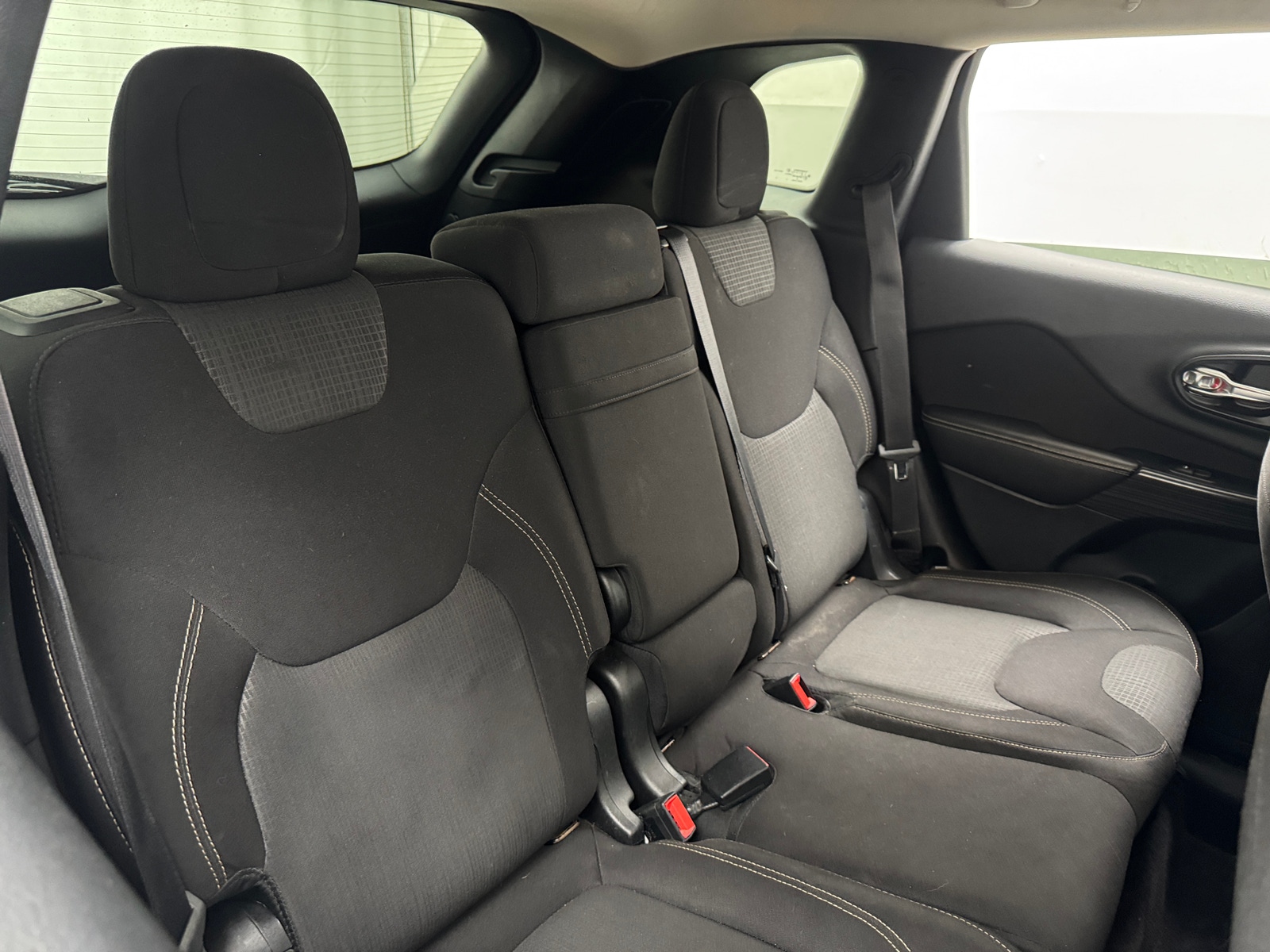 Thumbnail: 2016 Jeep Cherokee - 6