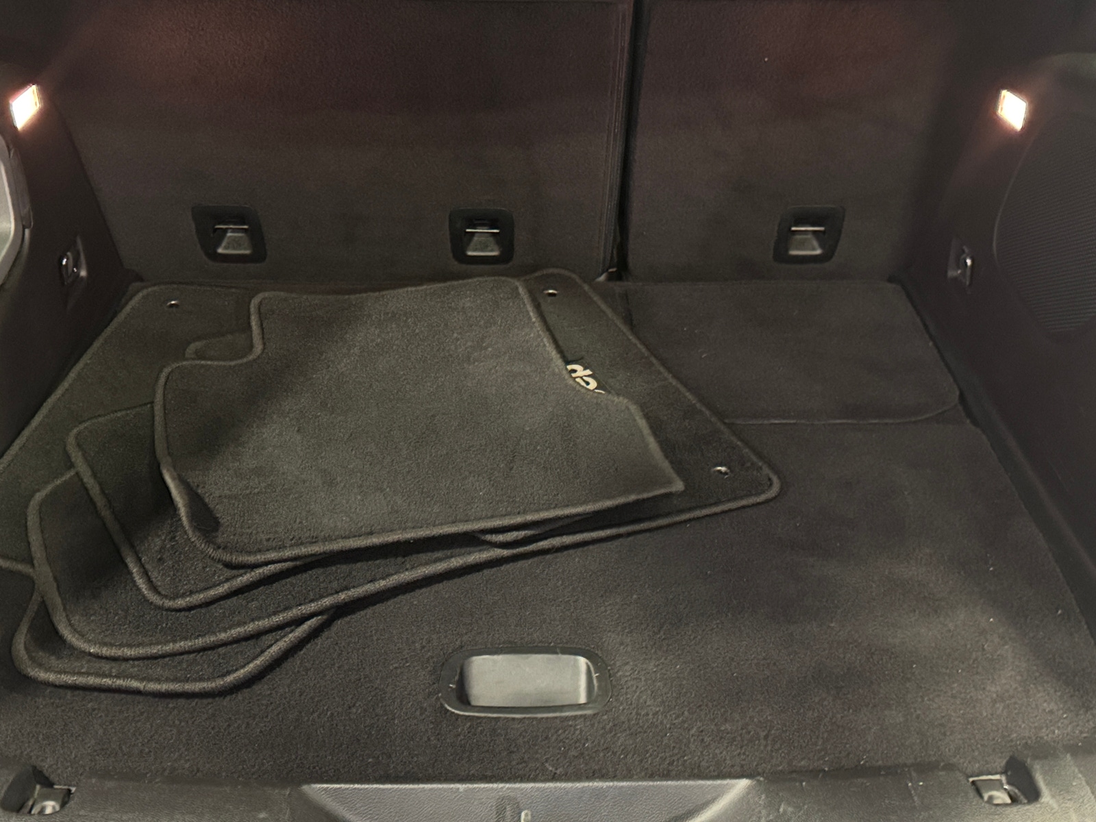 Thumbnail: 2016 Jeep Cherokee - 7