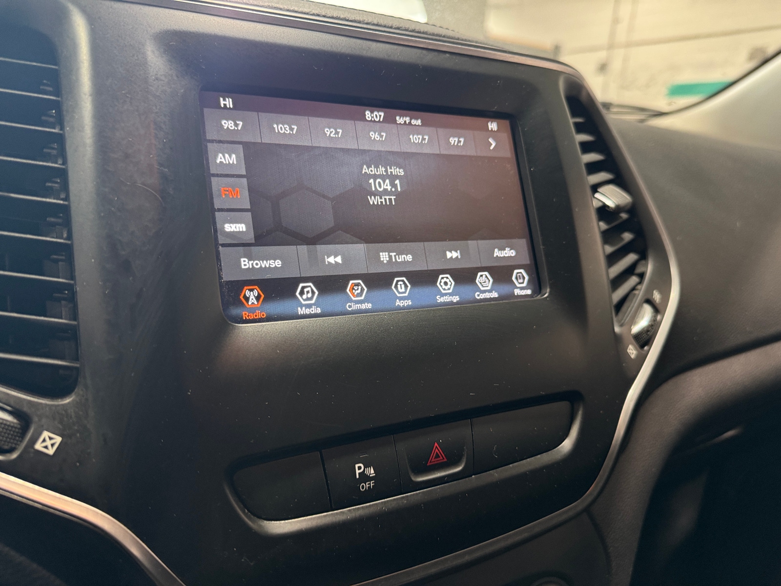 Thumbnail: 2019 Jeep Cherokee - 4