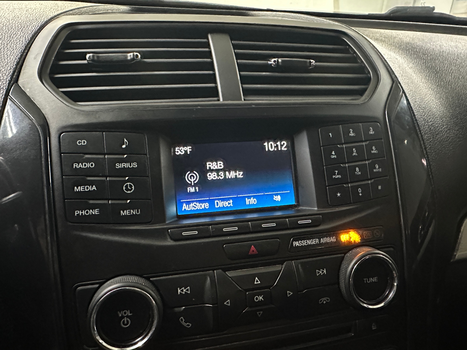 Thumbnail: 2017 Ford Explorer - 4