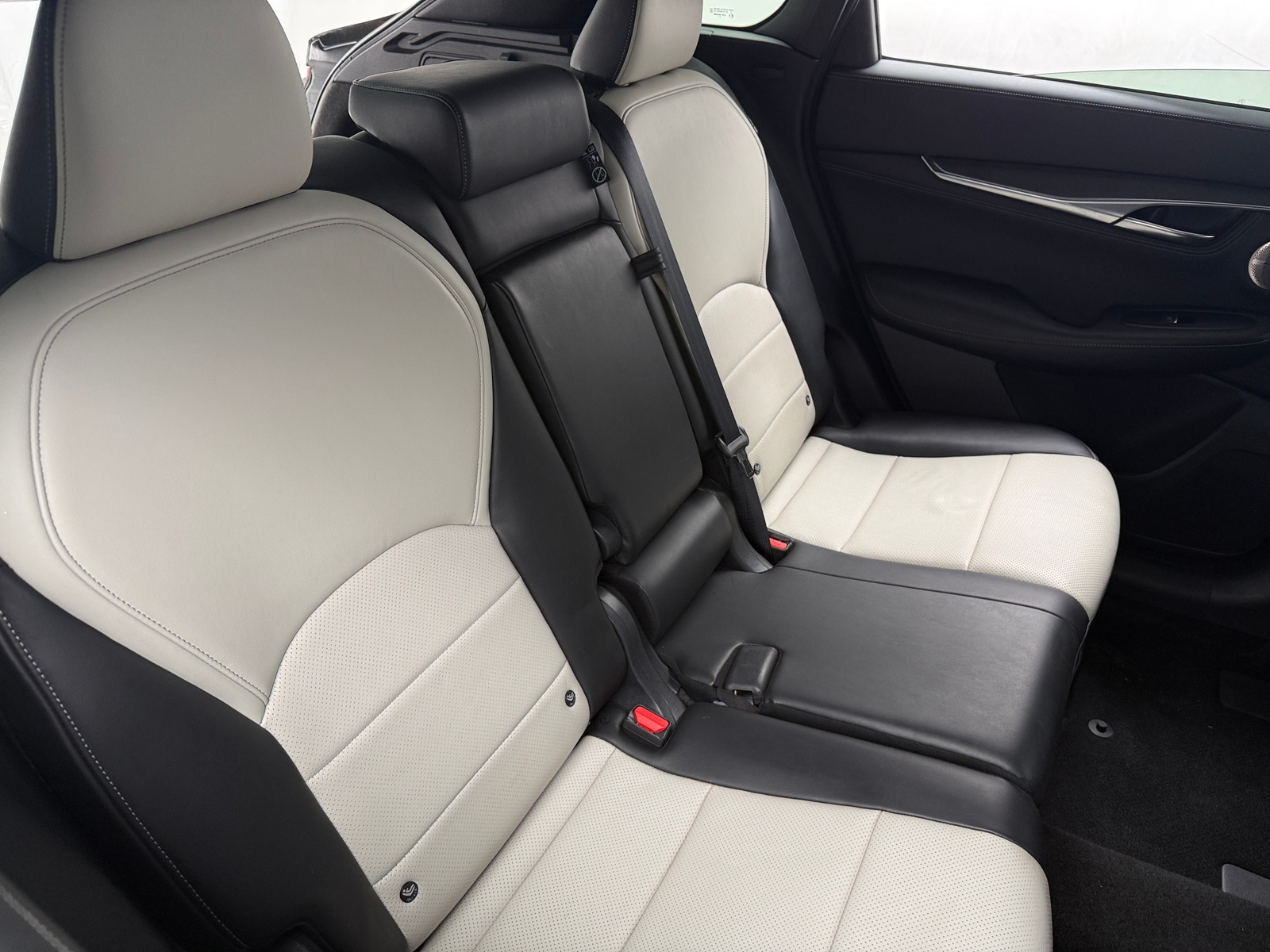 Thumbnail: 2023 INFINITI QX55 - 5