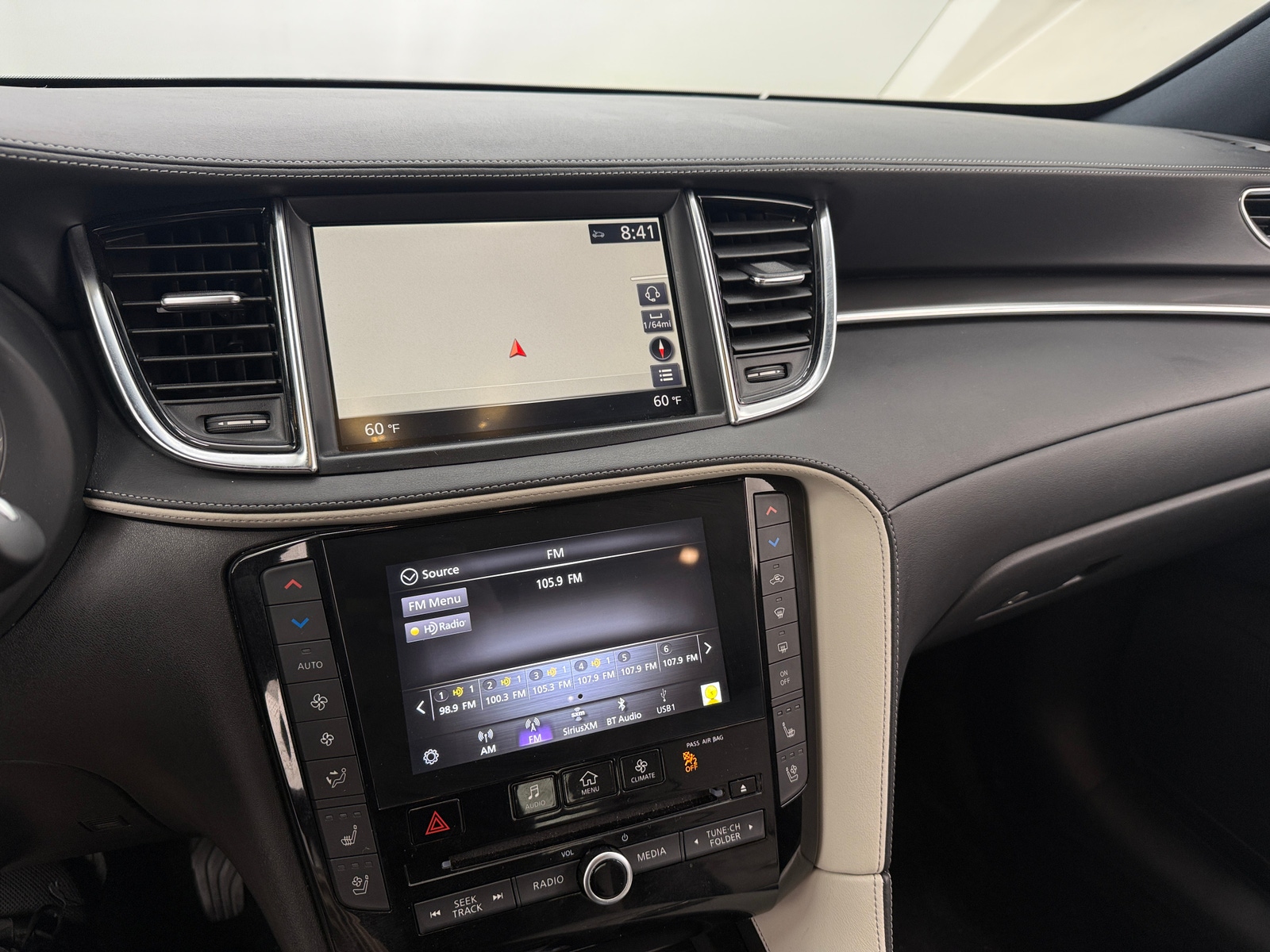 Thumbnail: 2023 INFINITI QX55 - 3