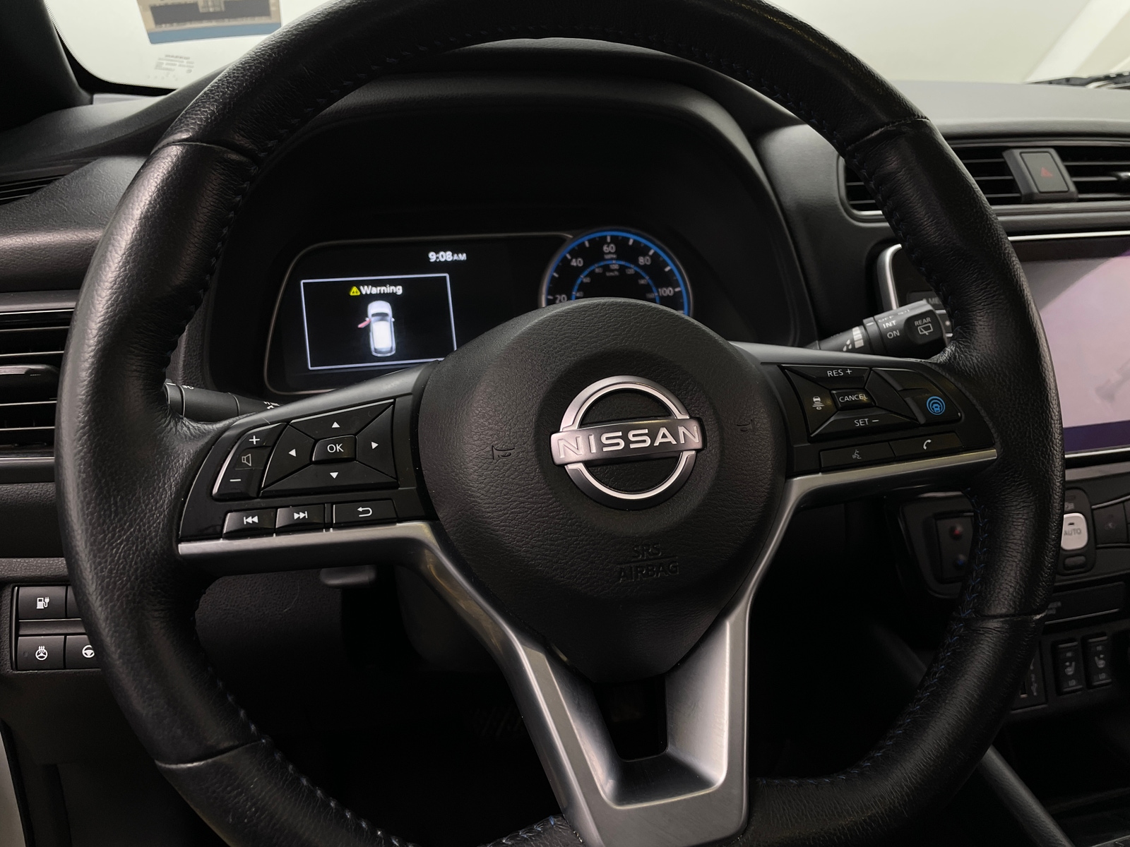 Thumbnail: 2023 Nissan Leaf - 5