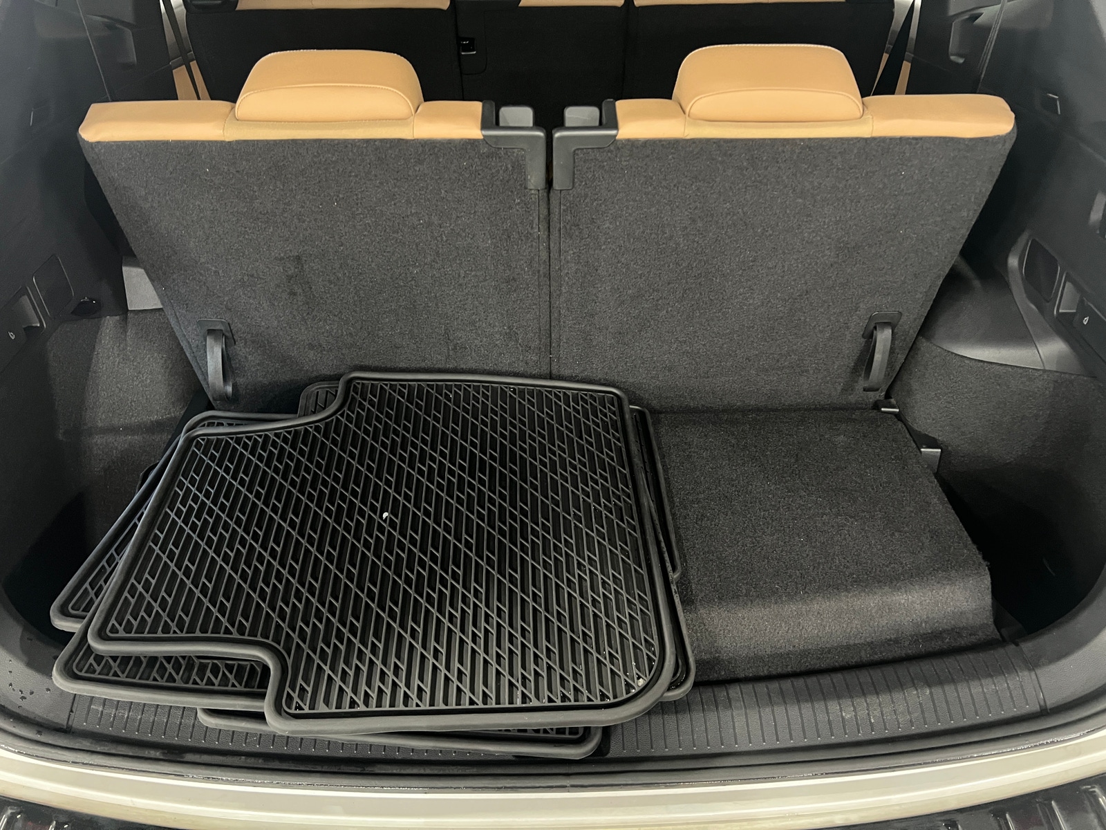 Thumbnail: 2023 Volkswagen Tiguan - 6