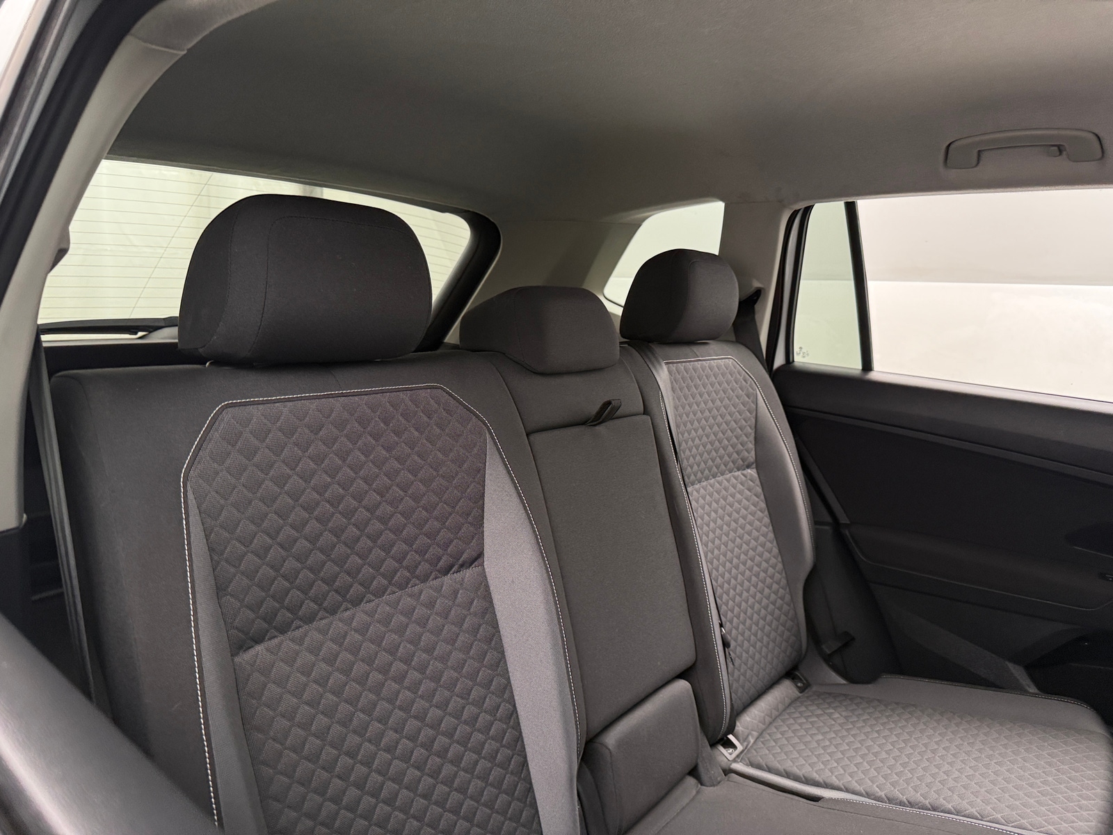 Thumbnail: 2021 Volkswagen Tiguan - 6